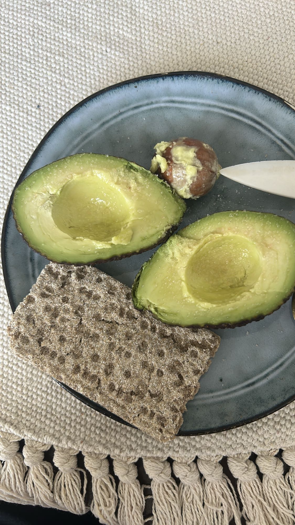 Avocado și crackers