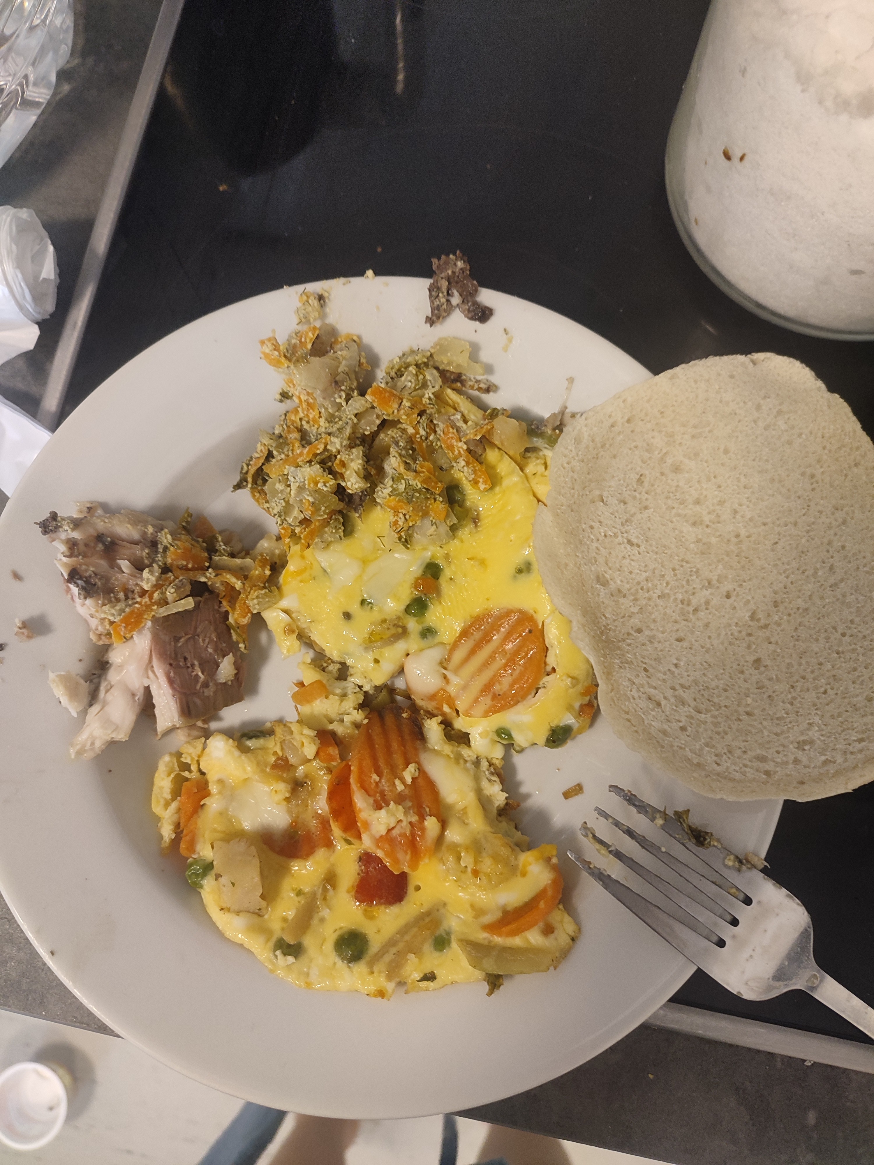 Veggie egg frittata & bread