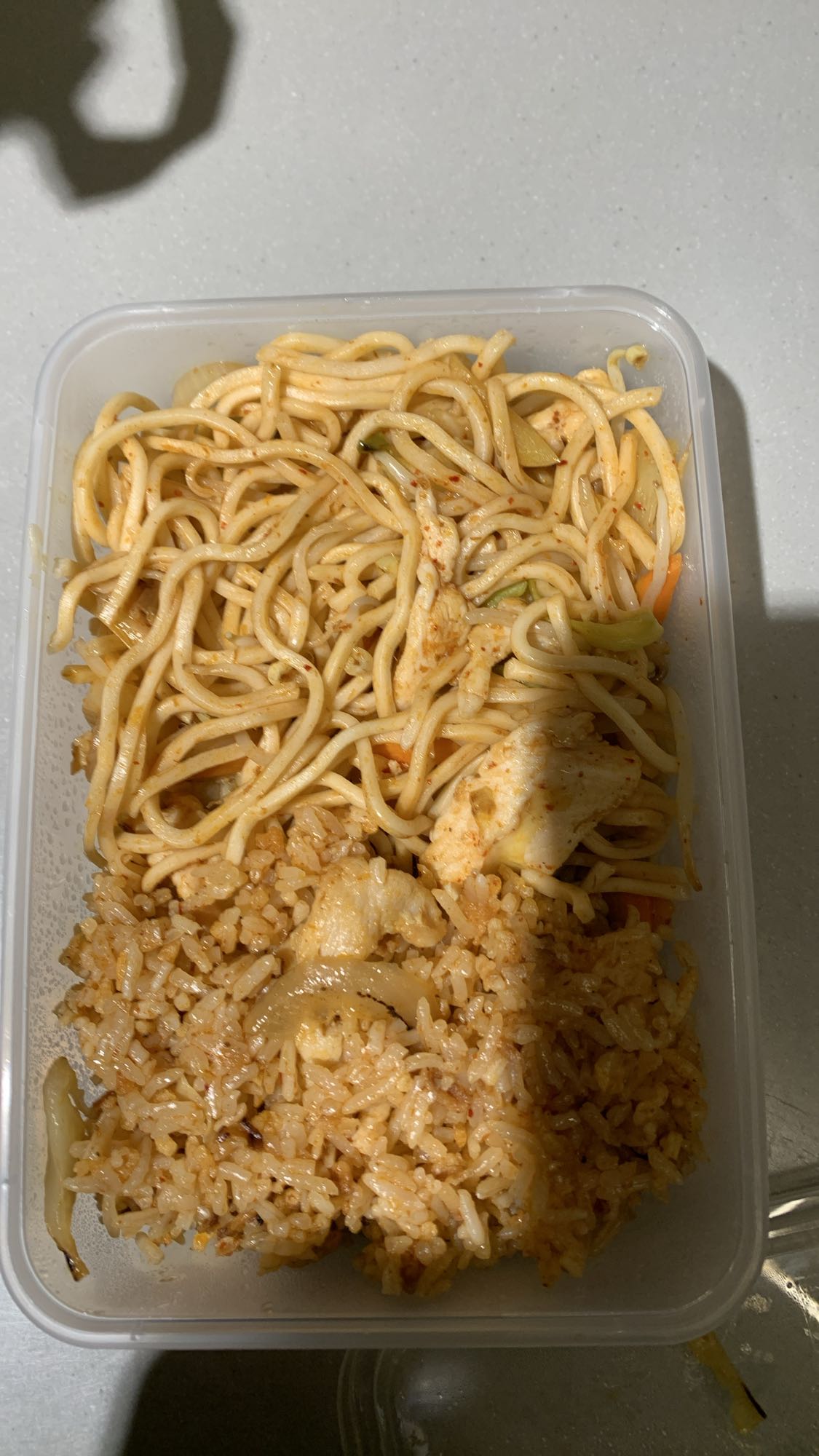 Stekt ris och nudlar