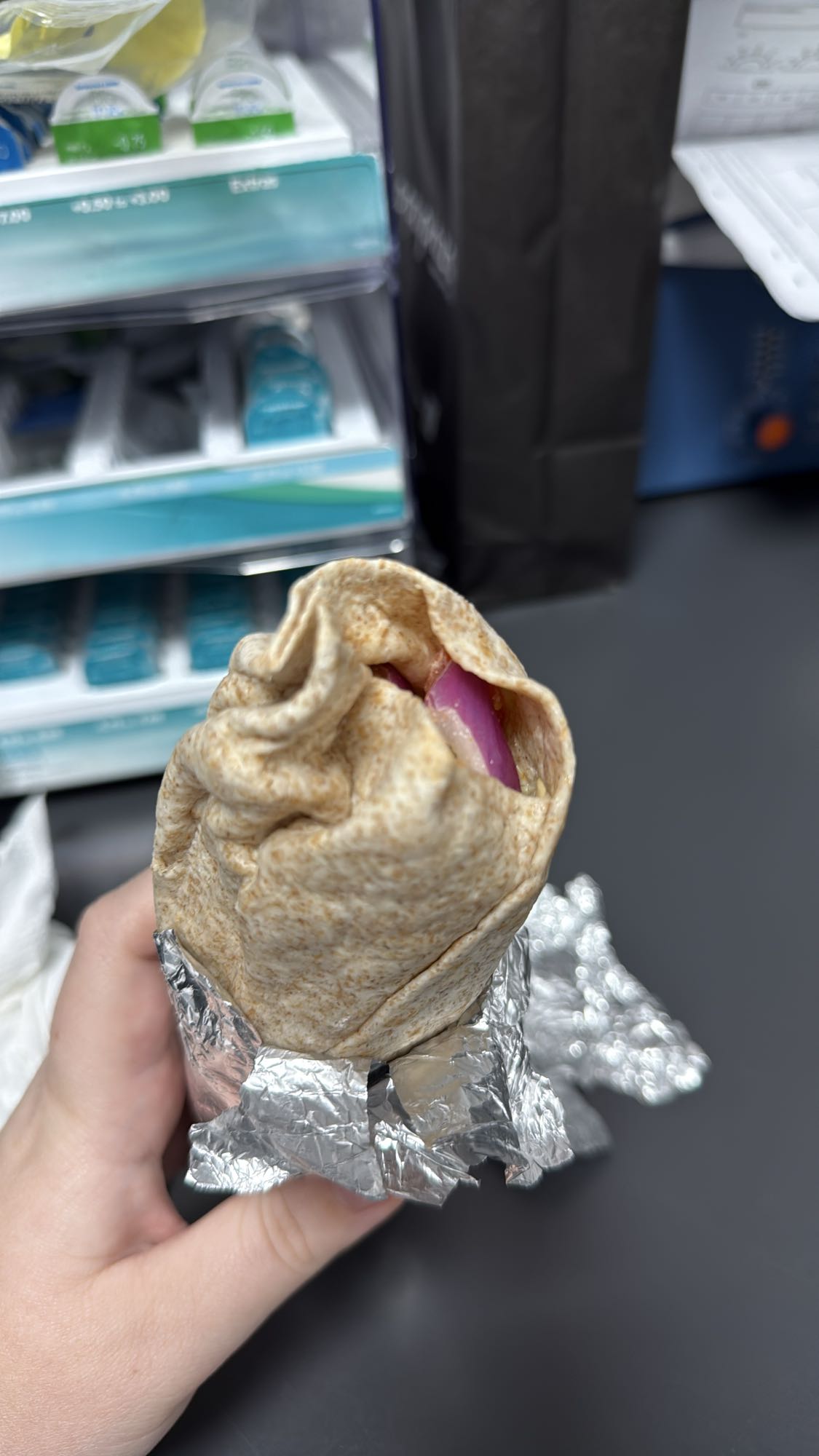 Wrap cu pui și legume