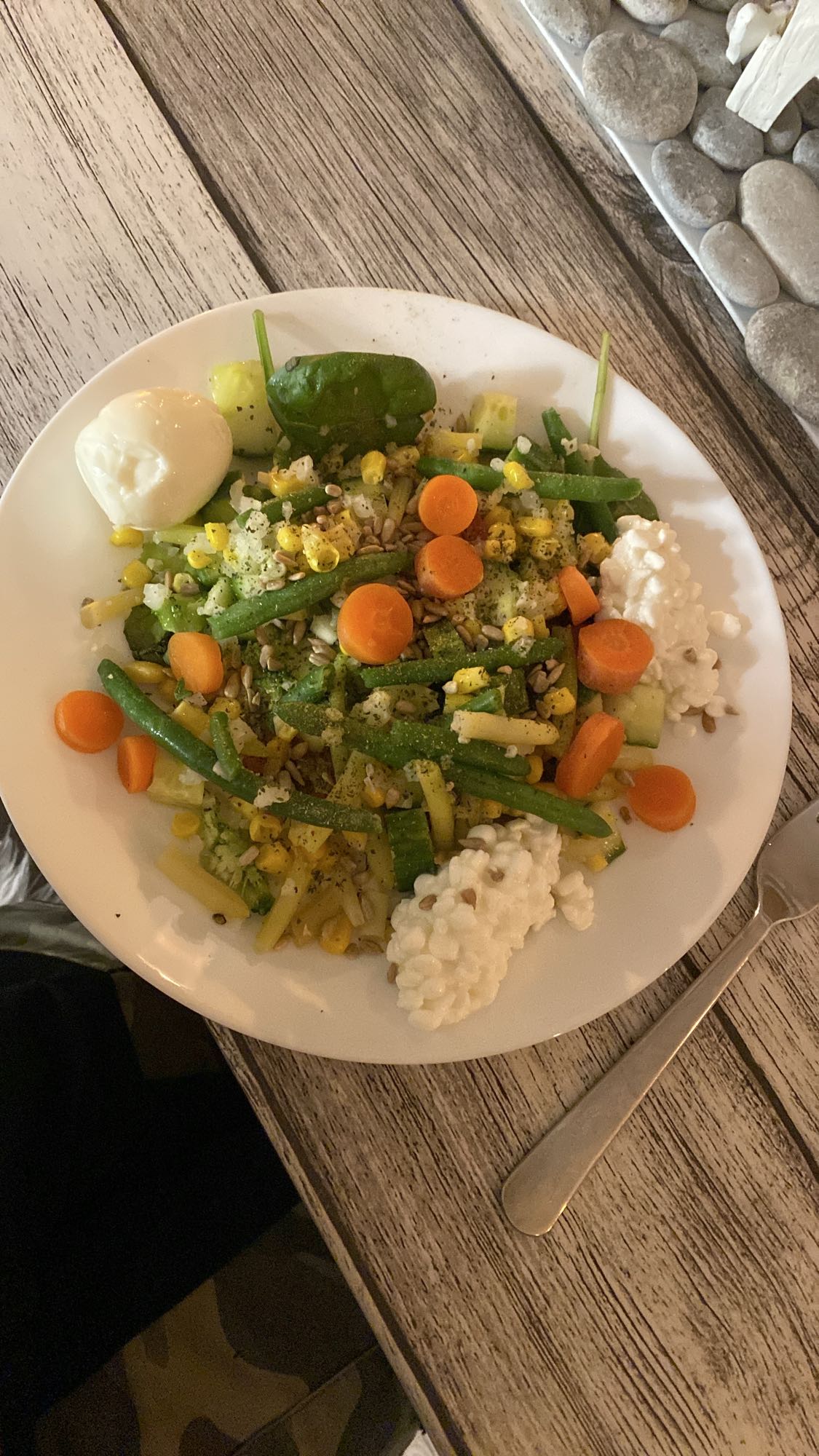 Grönsaks- och kesotallrik