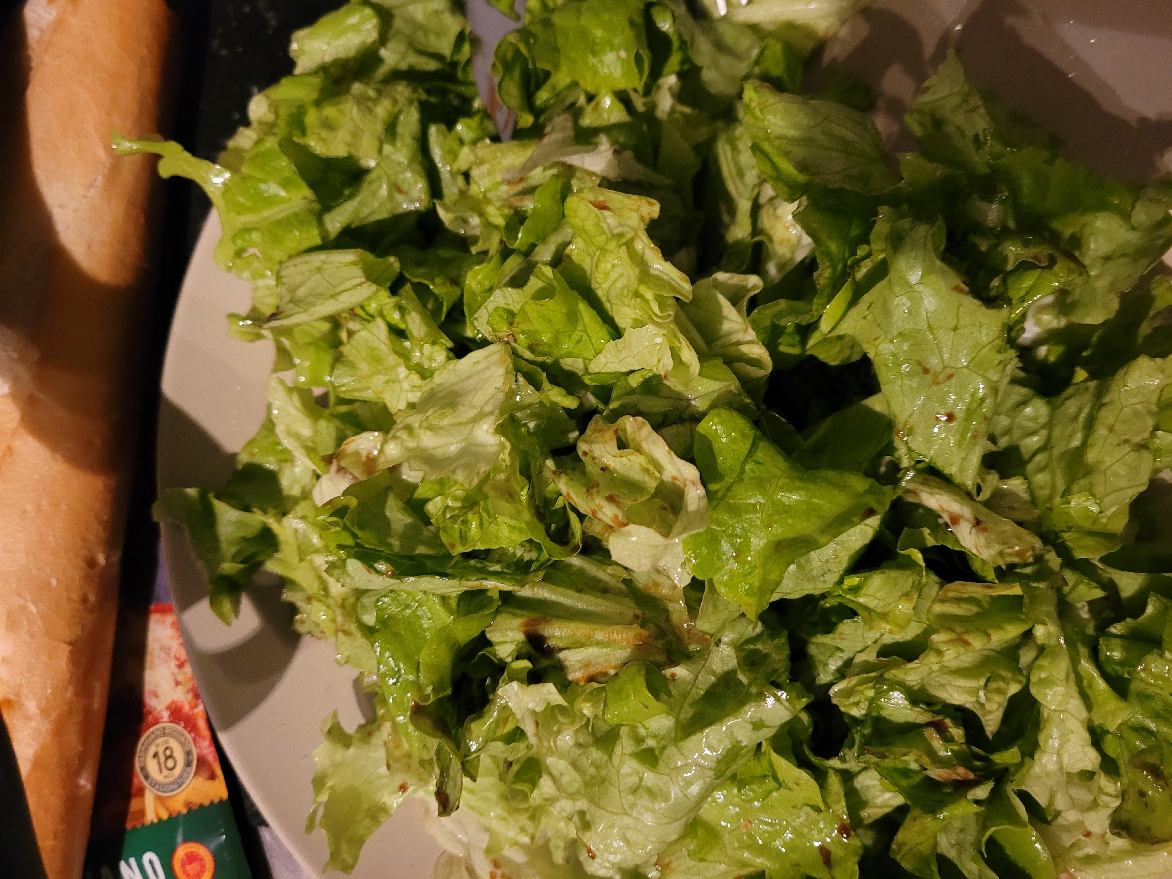 Salade verte et baguette