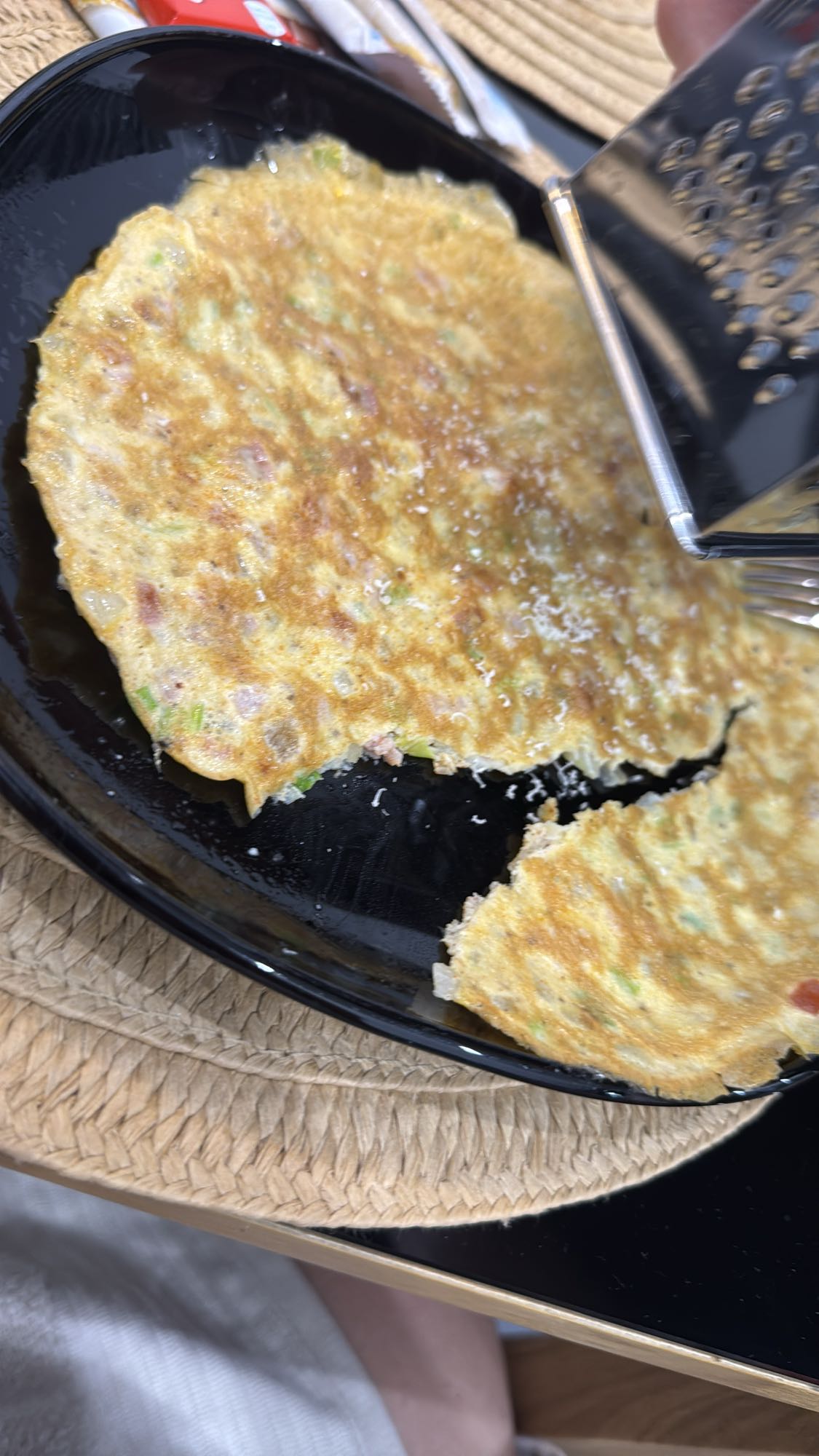 Omlet z warzywami i serem