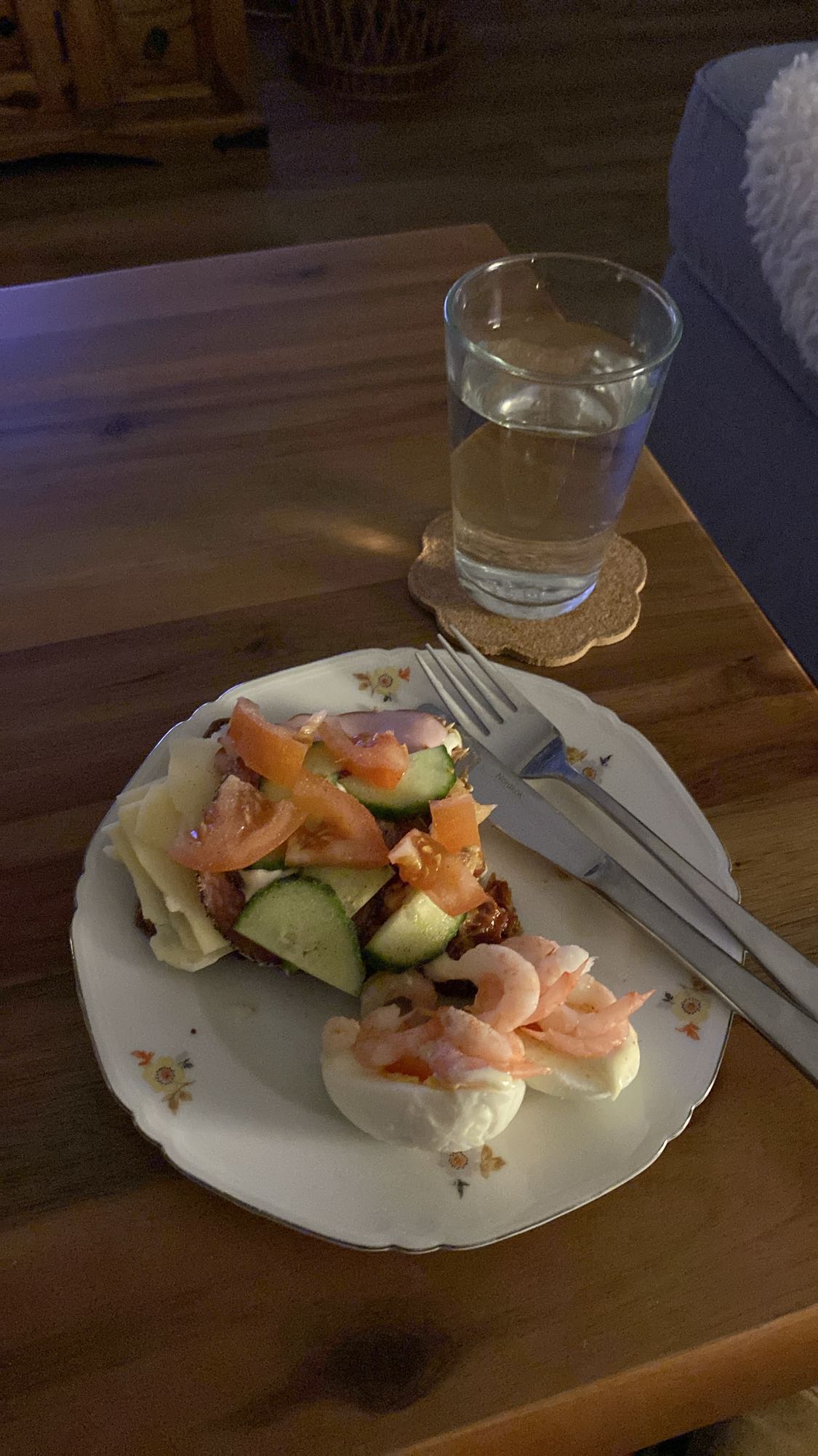 Räkmacka med ägg