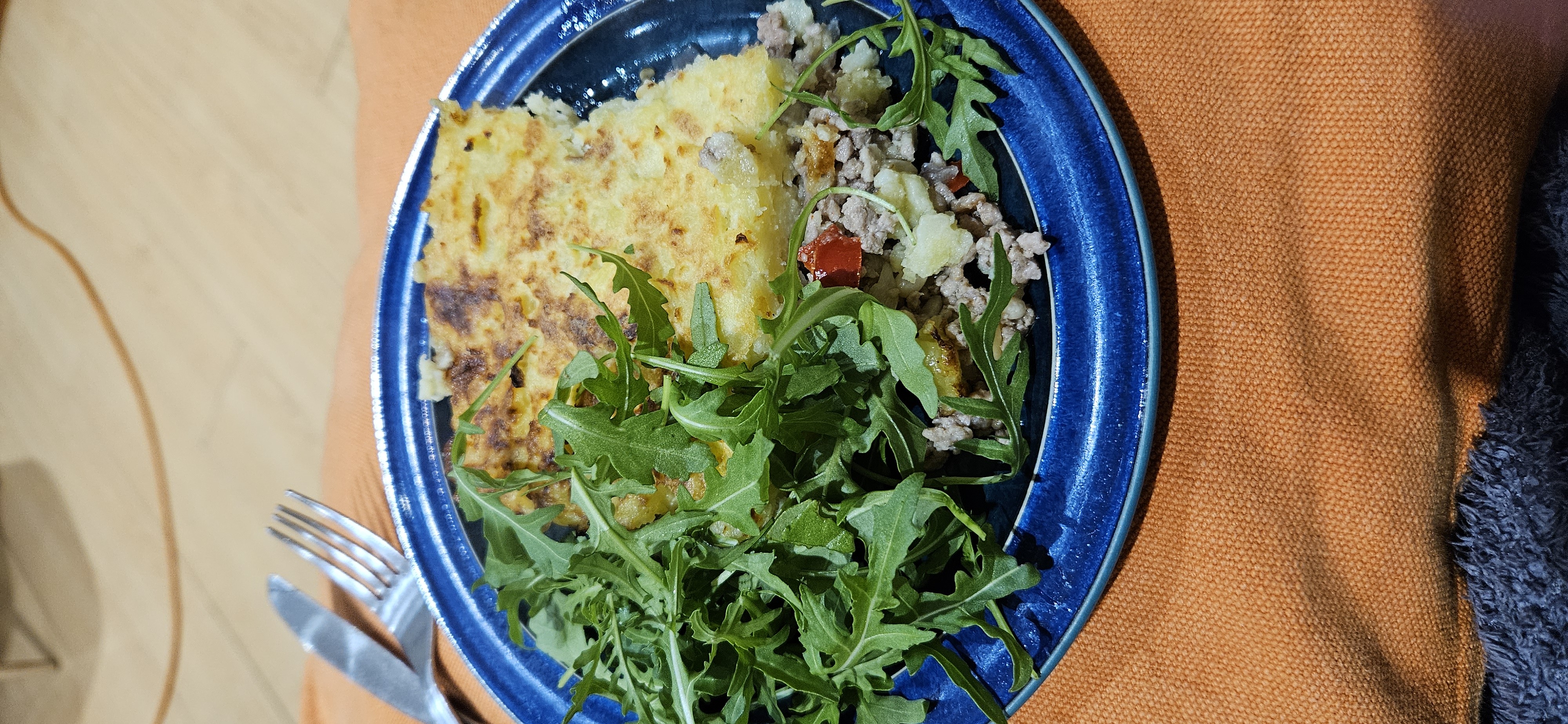 Shepherd's pie with salad