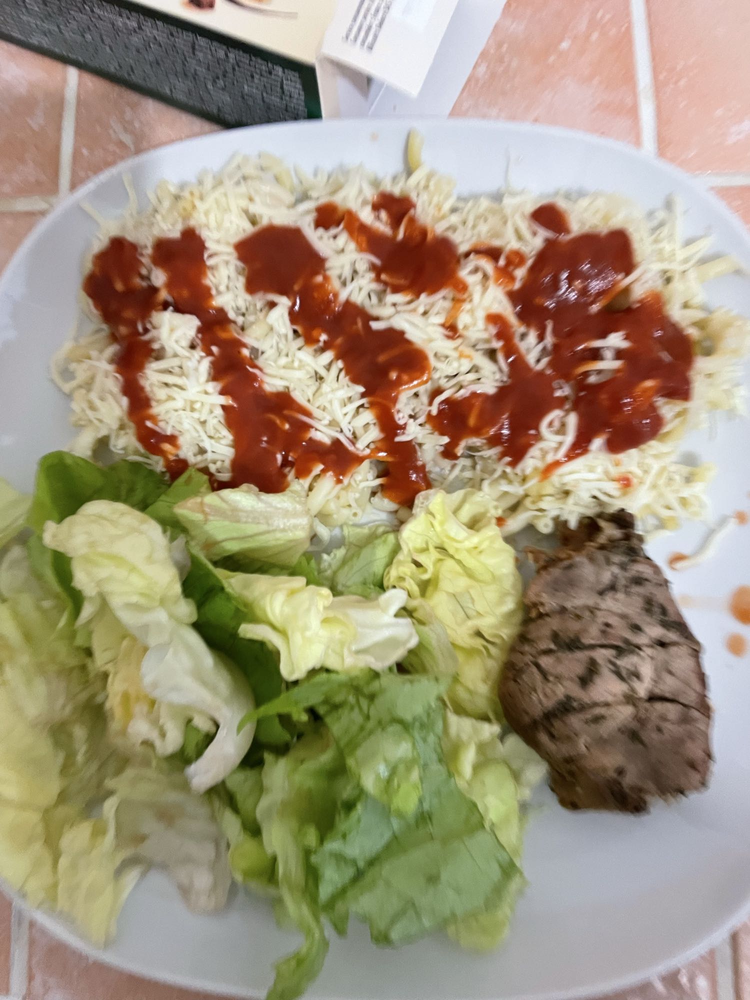 Pâtes fromage et salade