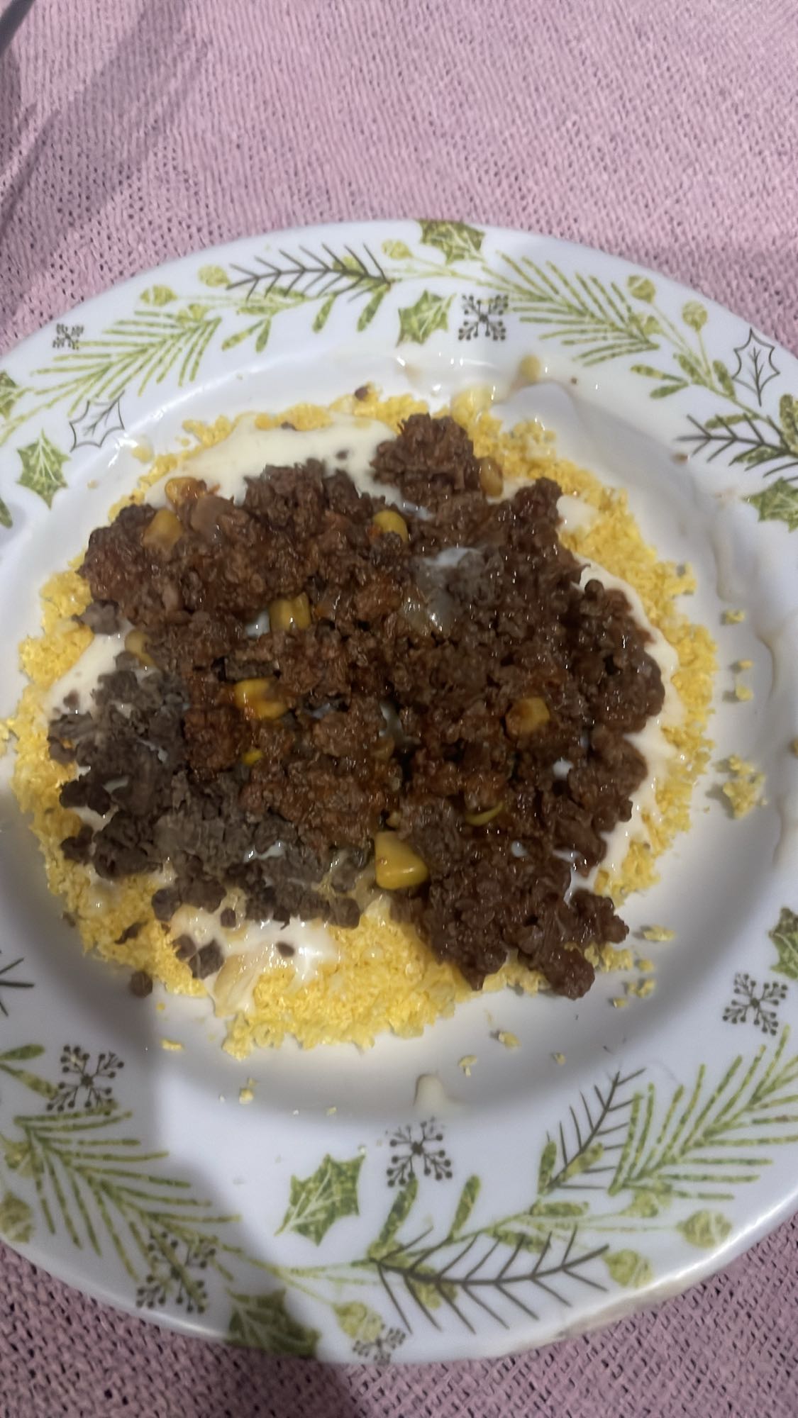 Carne moída com queijo e milho