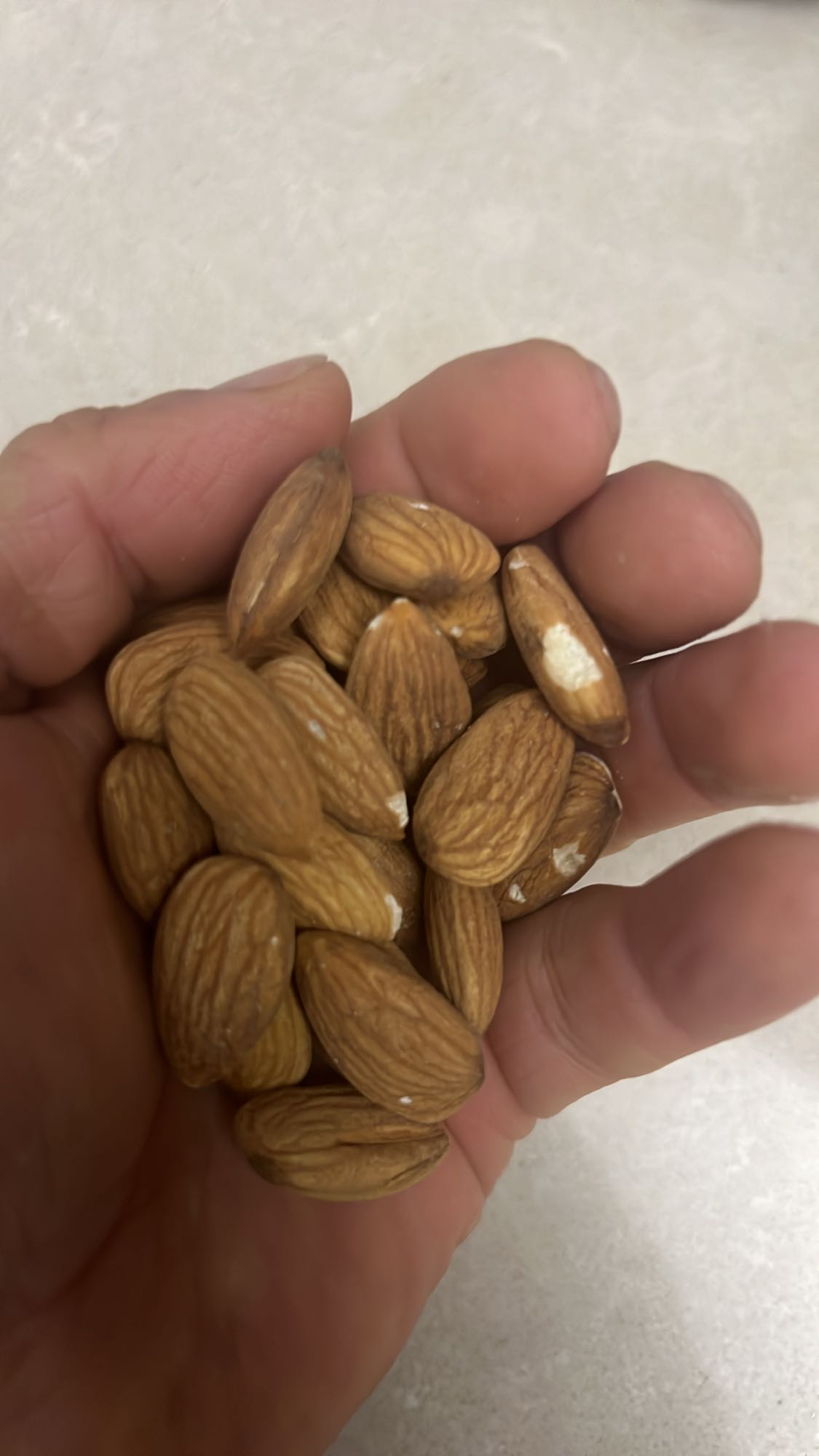 Badem atıştırmalık