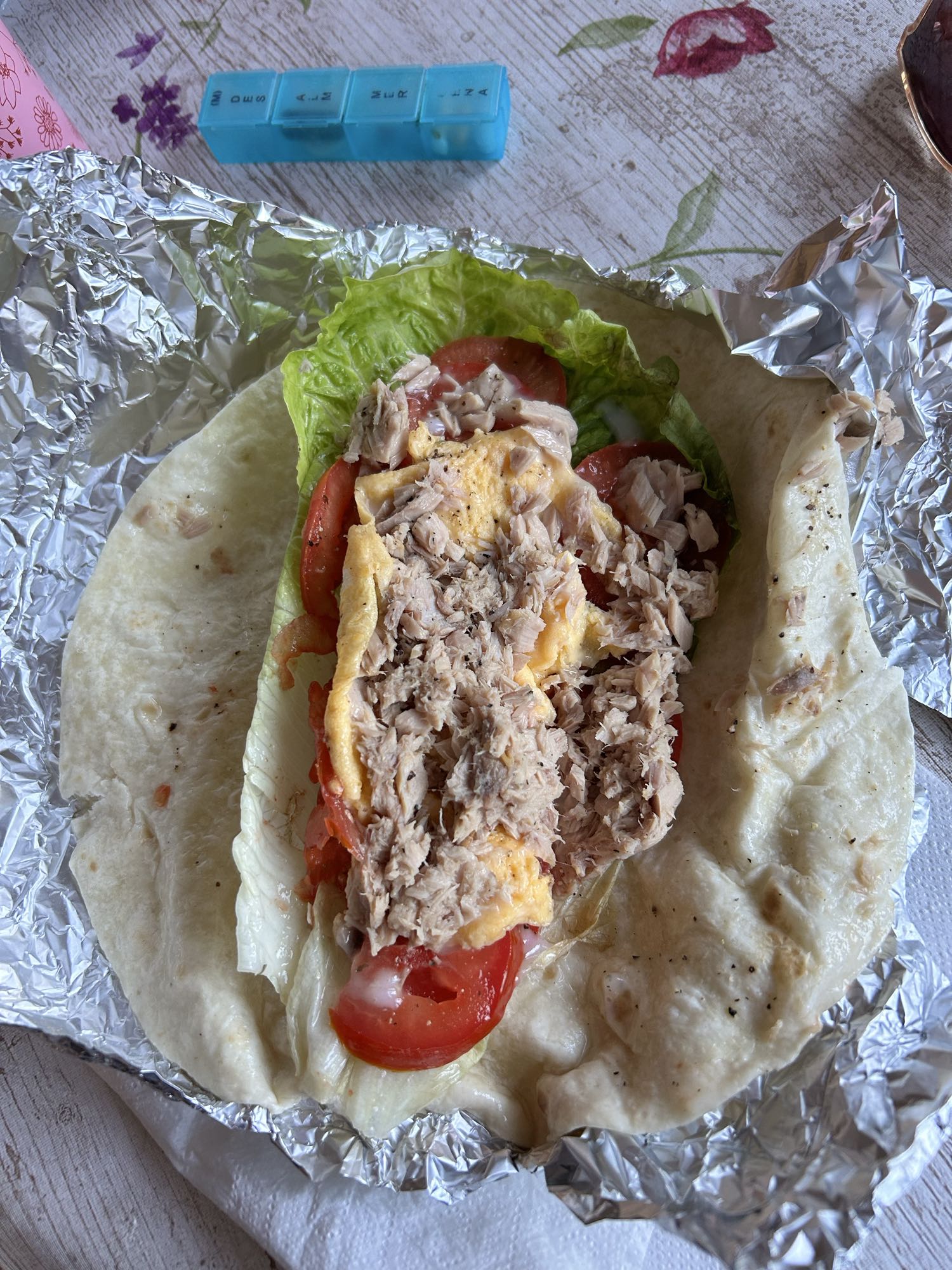 Wrap de atún y huevo