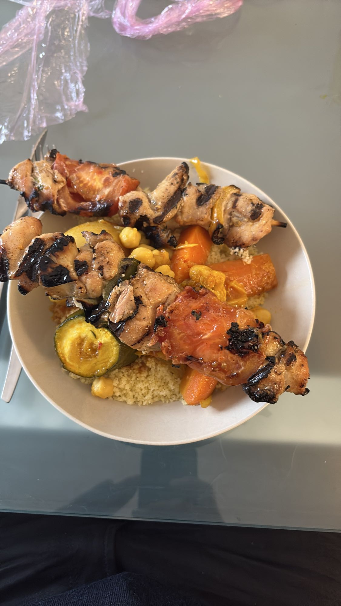 Brochettes et couscous