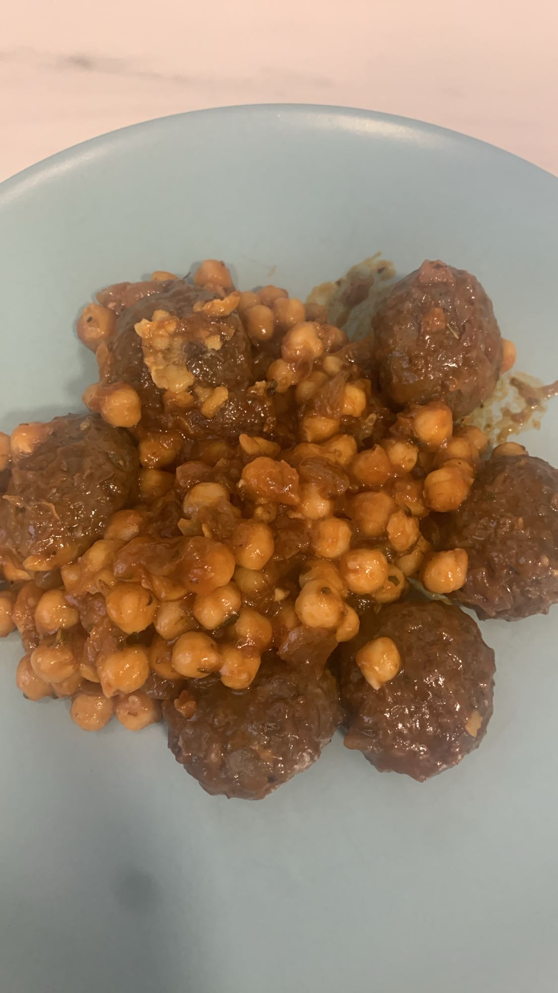 Albóndigas con garbanzos