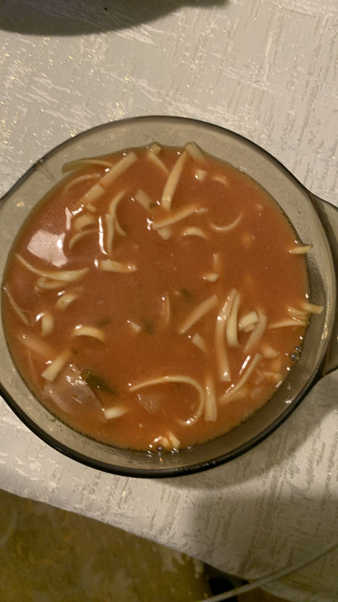 zupa pomidorowa z makaronem