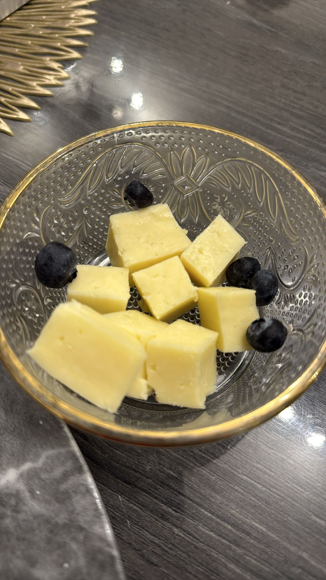 fromage et myrtilles