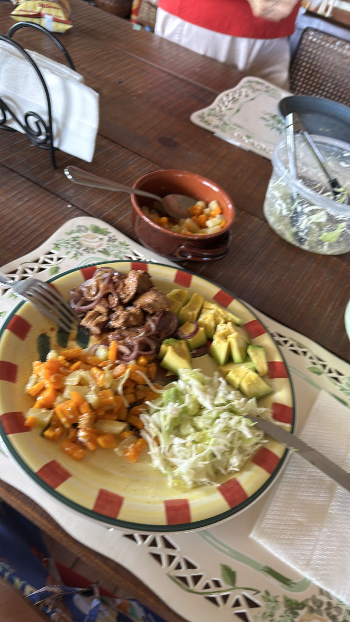 Plato con pollo y verduras