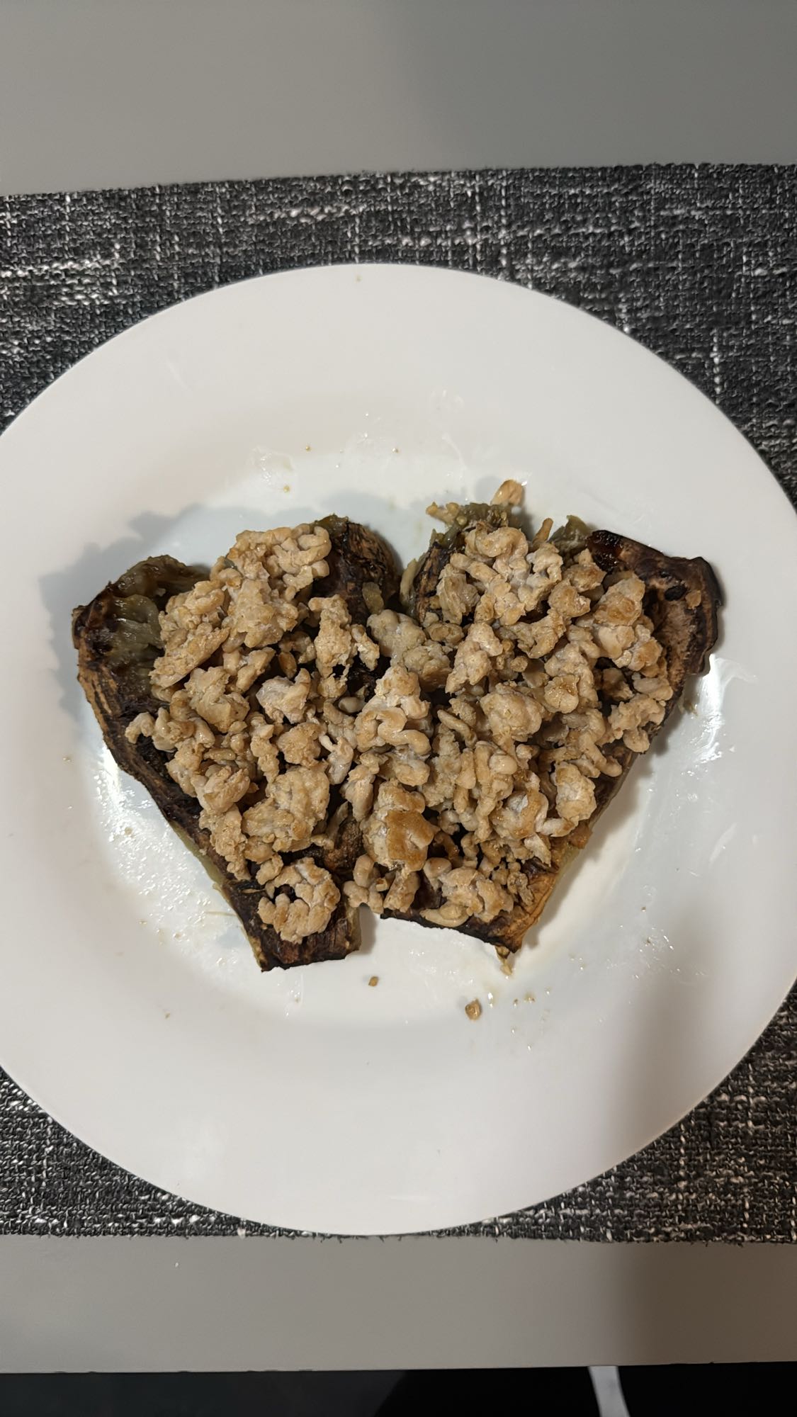 Ciuperci umplute cu pui