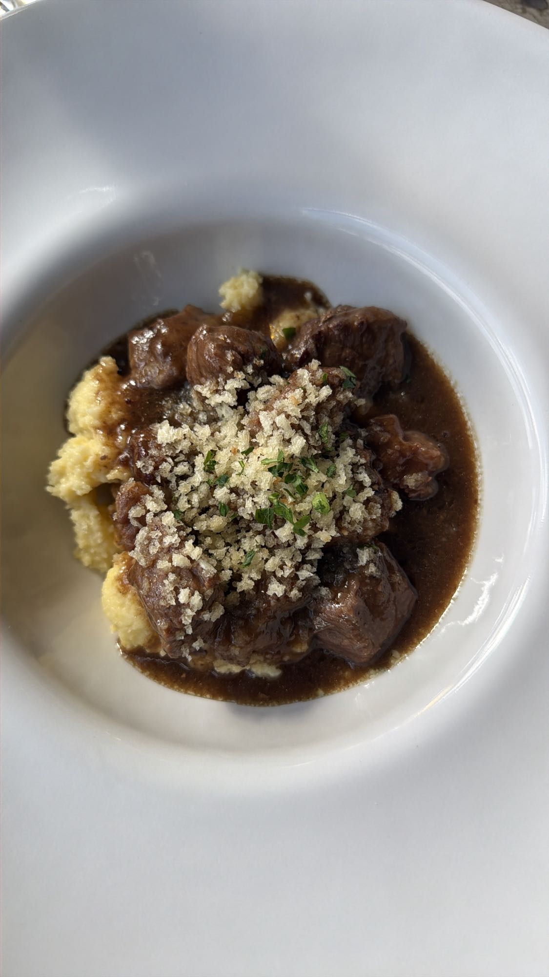 Carne cozida com polenta