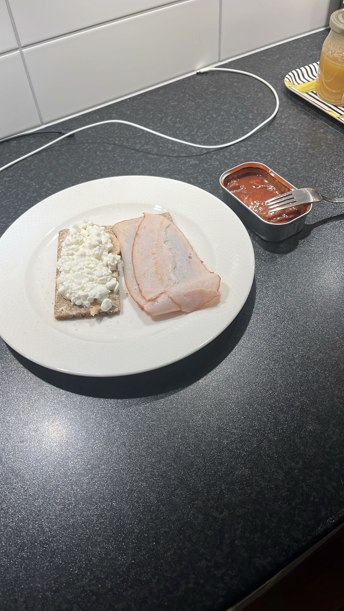 Knäckemacka med pålägg