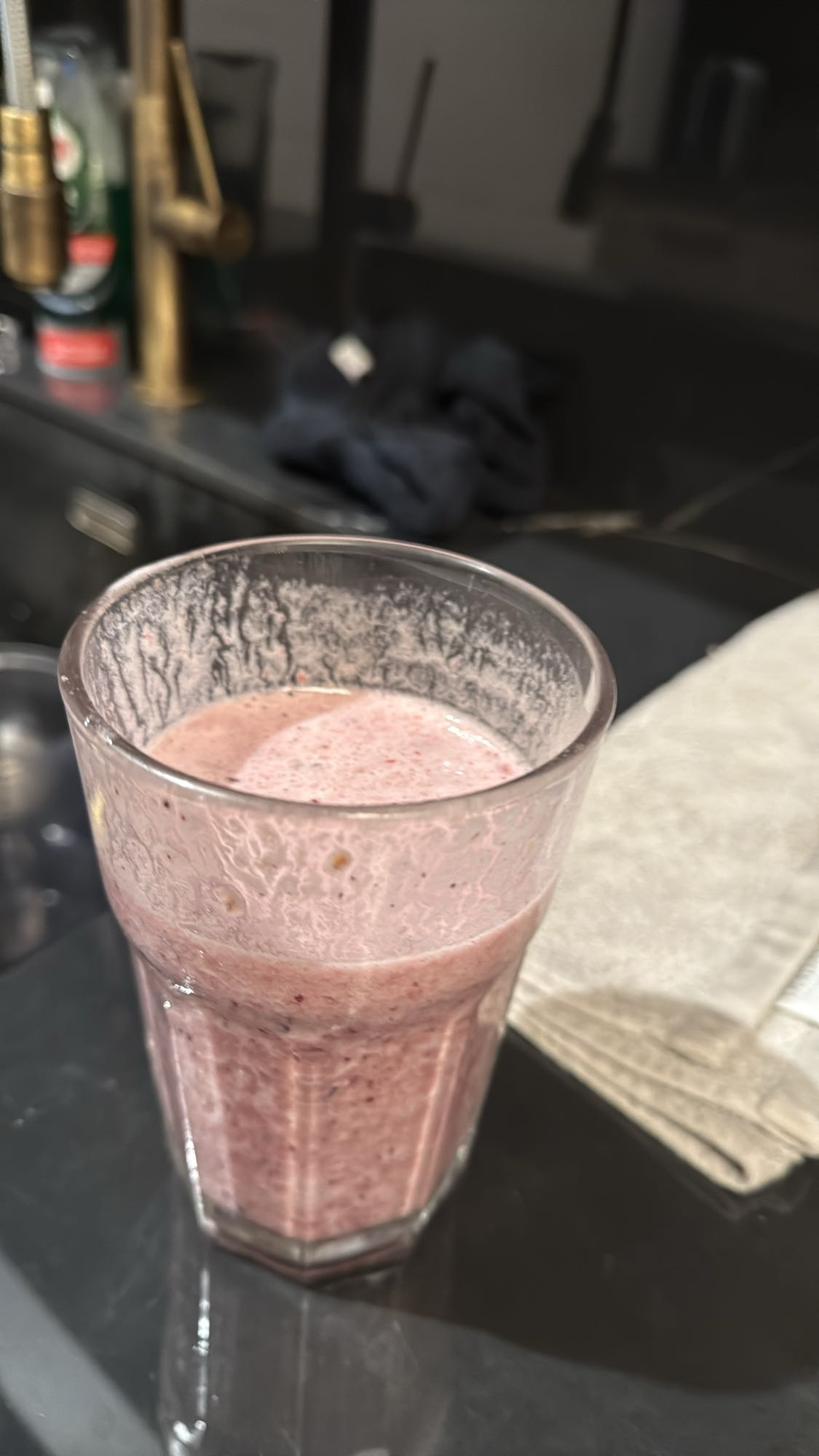 Ροζ Σμούθι Φρούτων