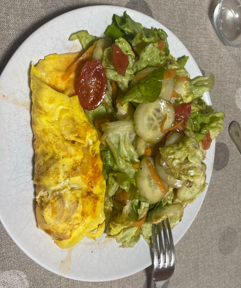 Tortilla con ensalada