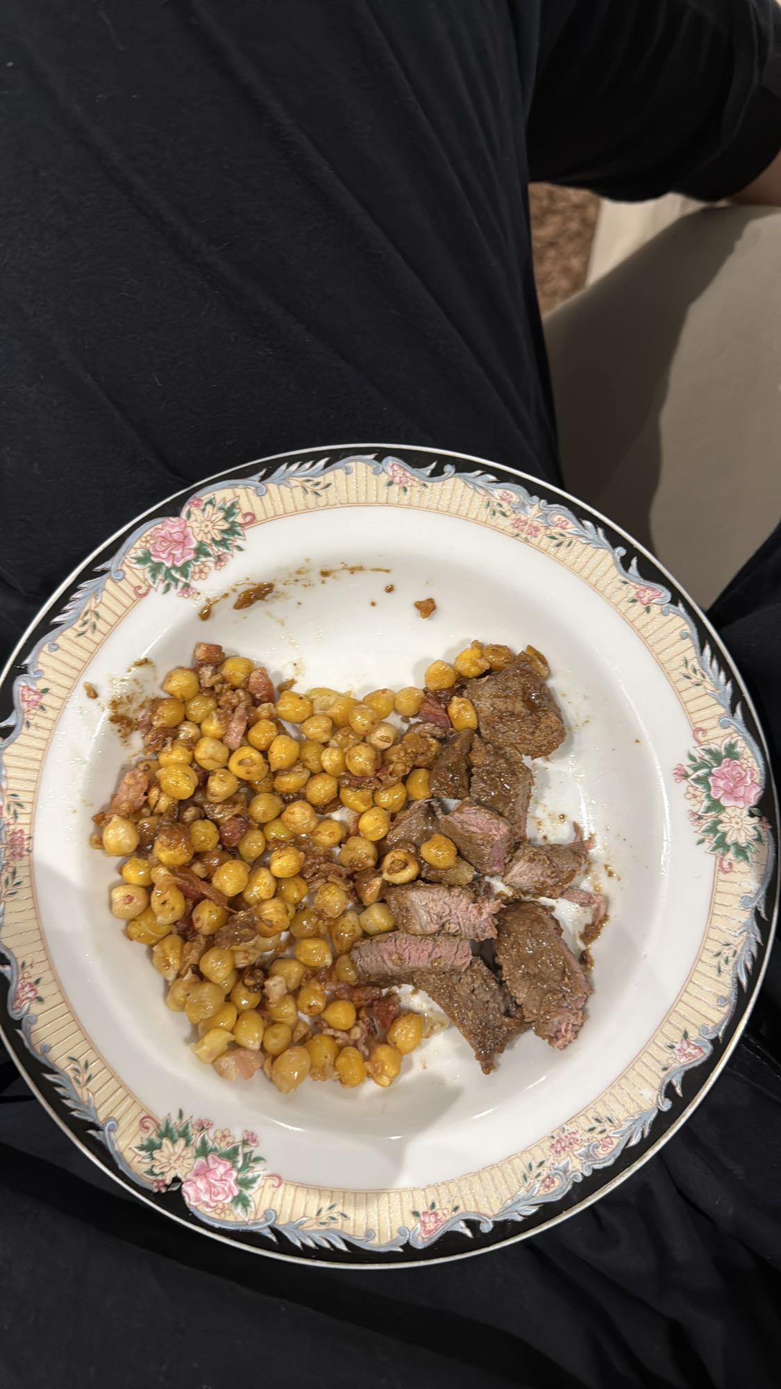 Grão-de-bico com carne