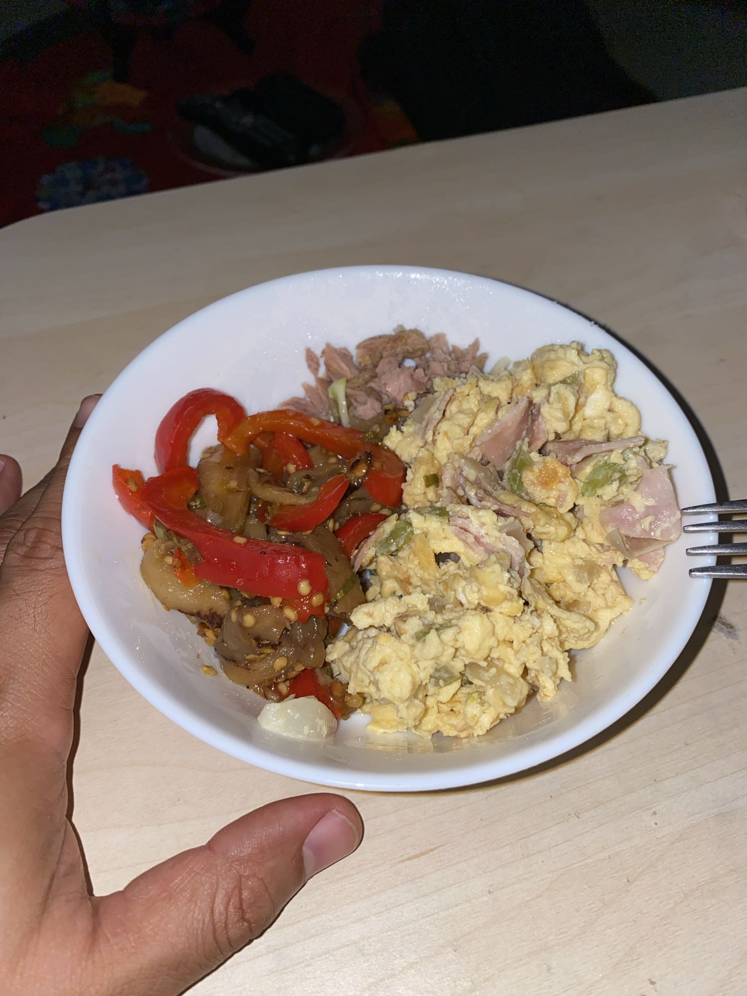 Revuelto con atún y verduras