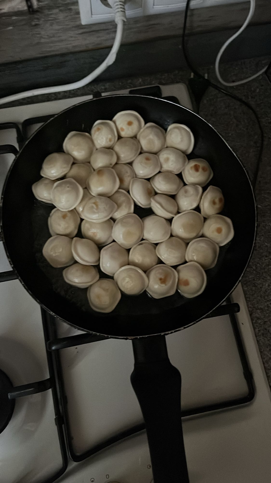 Пельмени на сковороде