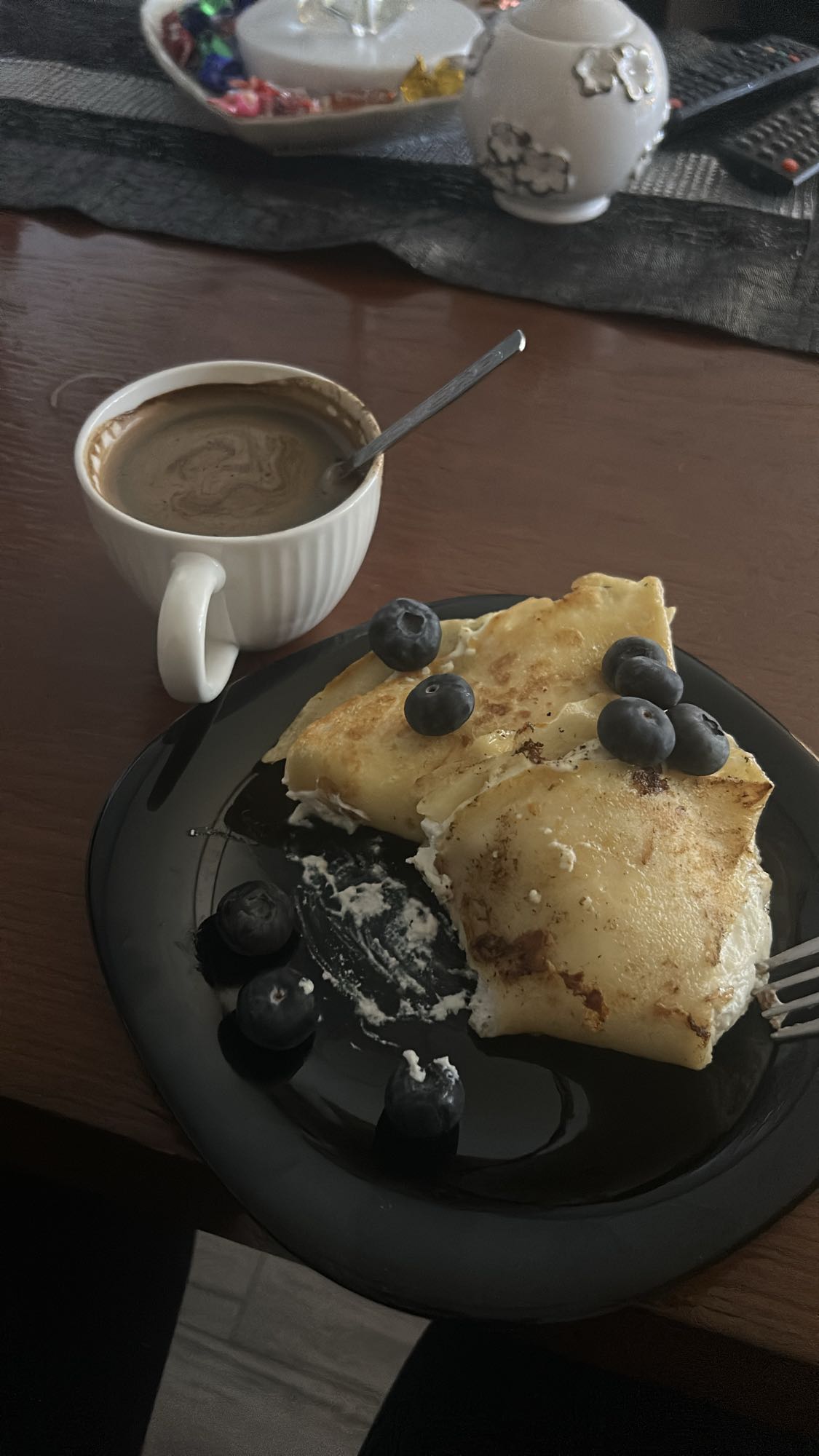 Naleśniki z serem i jagodami