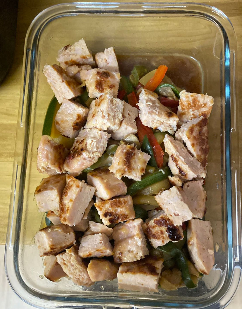 Pollo con verduras salteadas