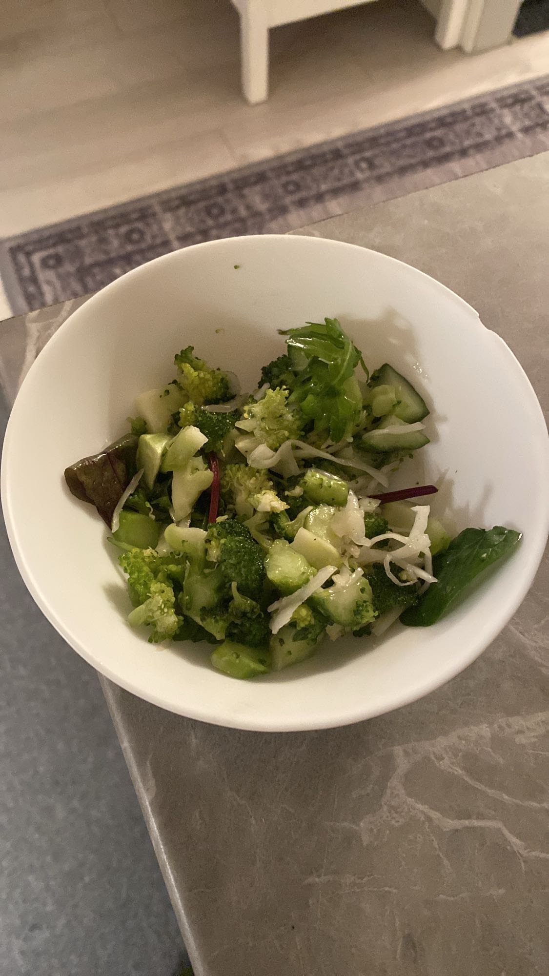 Grönsallad med broccoli