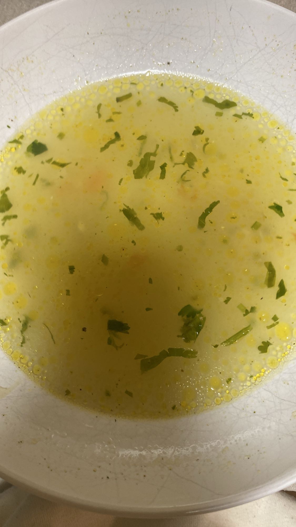 Caldo de pollo sencillo