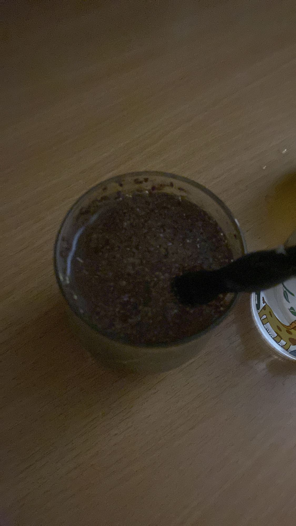 koktajl z jagodami i chia