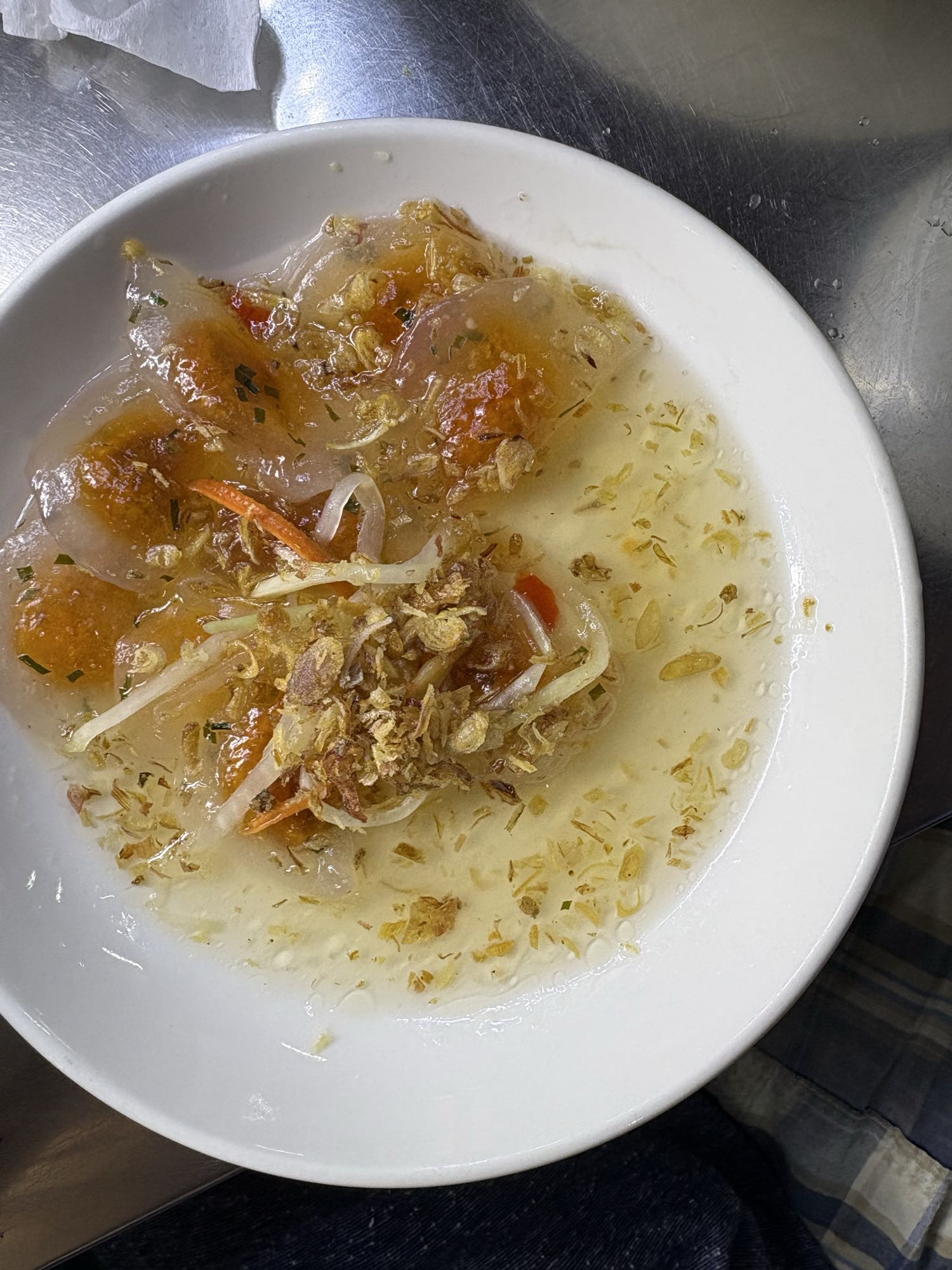 Vietnamese clear dumplings