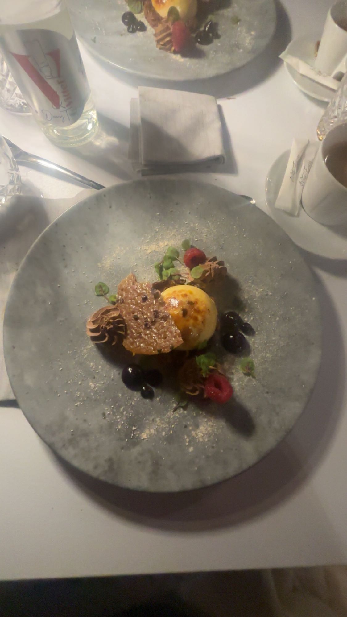 Dessert crème brûlée fruits