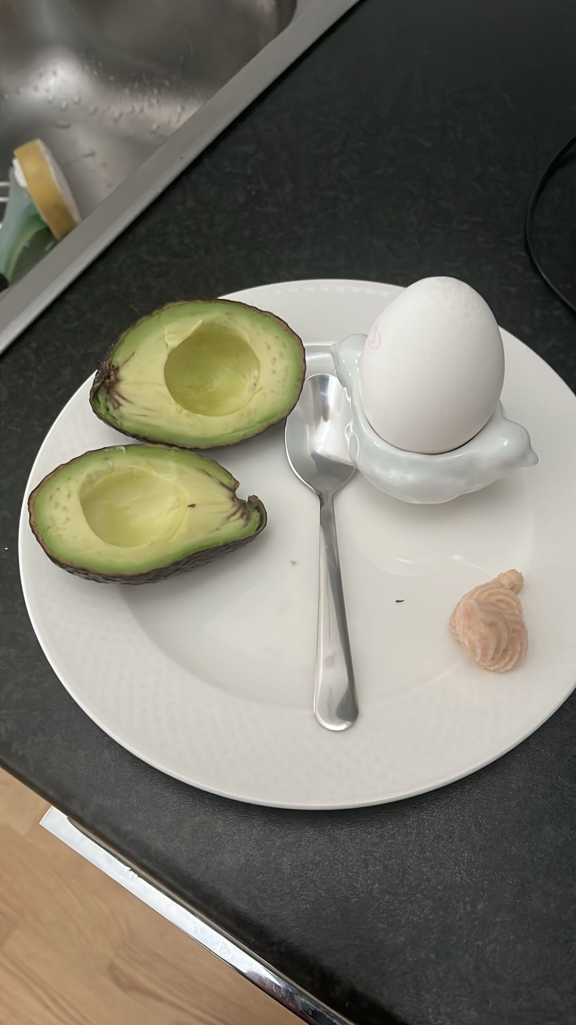 Avokado och äggfrukost