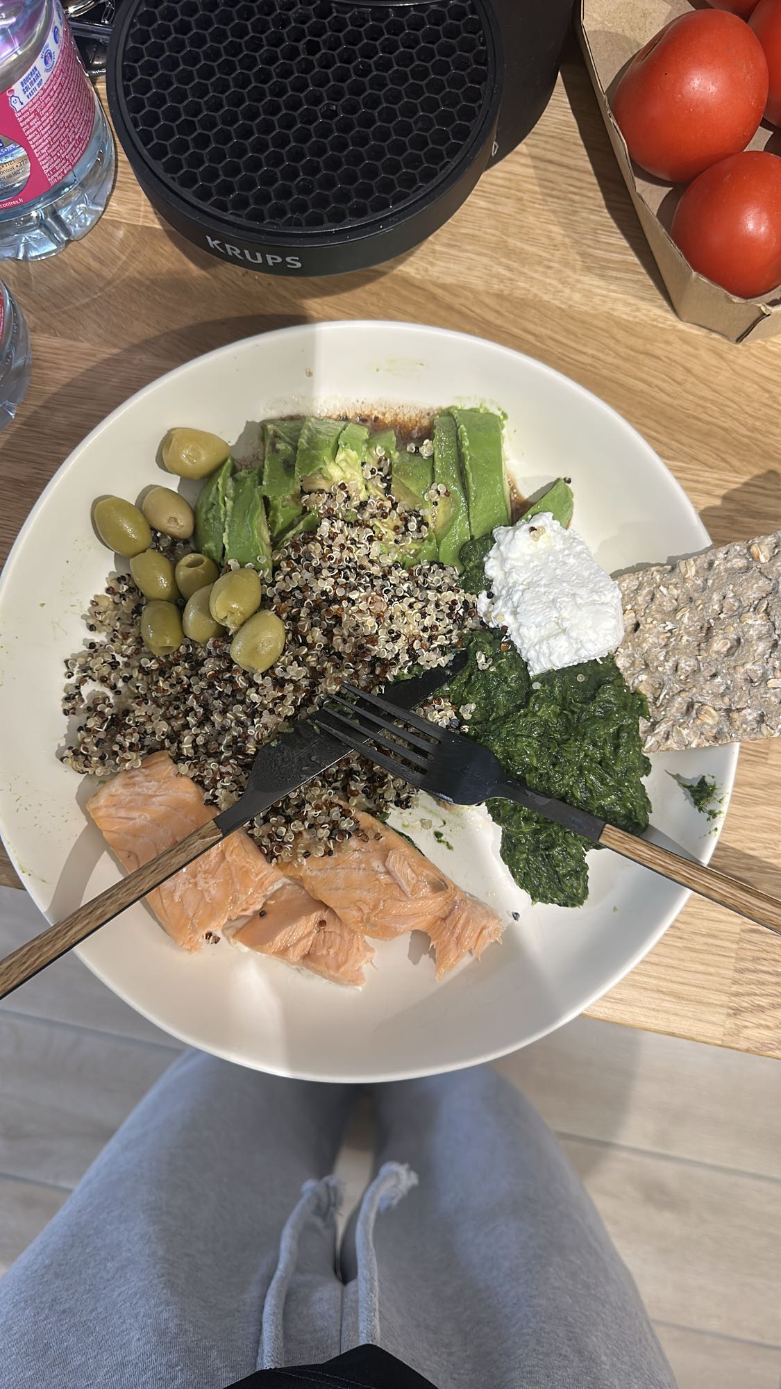 Assiette saine saumon quinoa