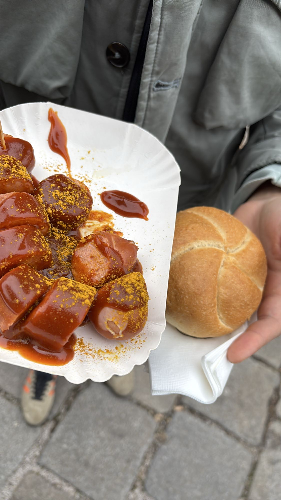 Currywurst con pan