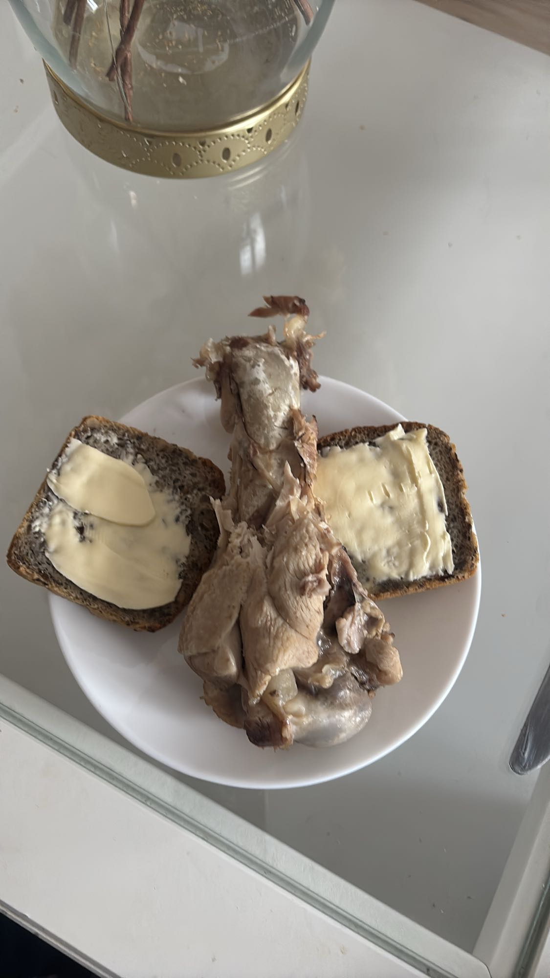 Kurczak z chlebem i masłem