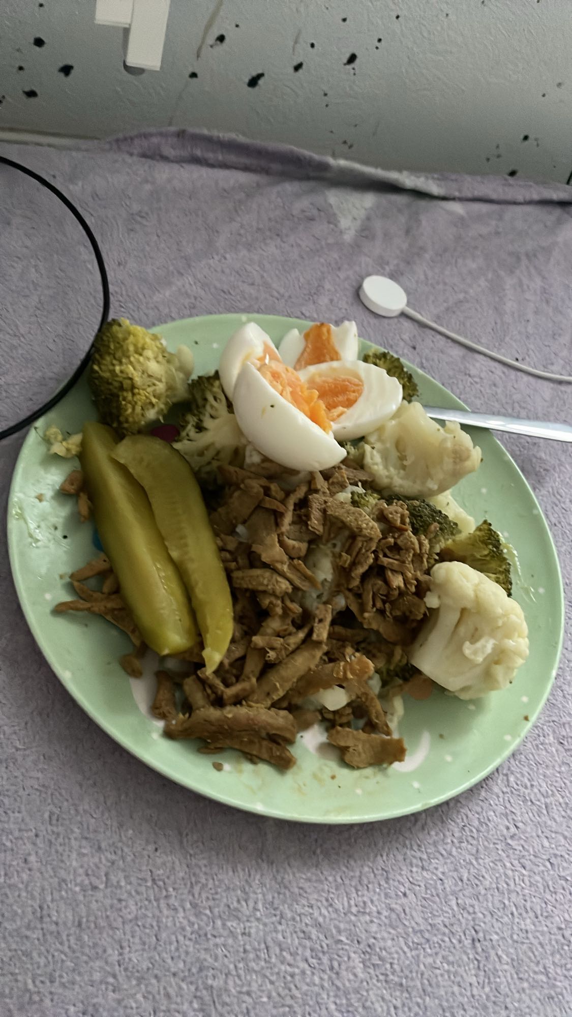 warzywa z jajkiem i mięsem