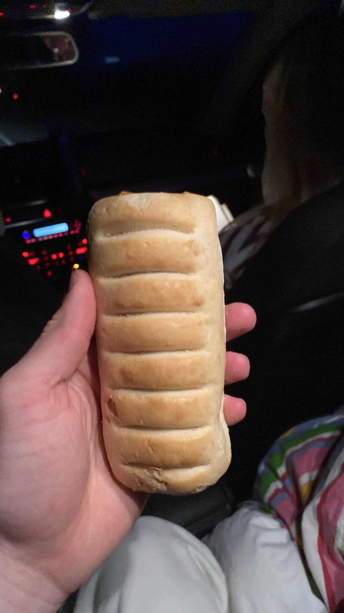 Filled pastry roll