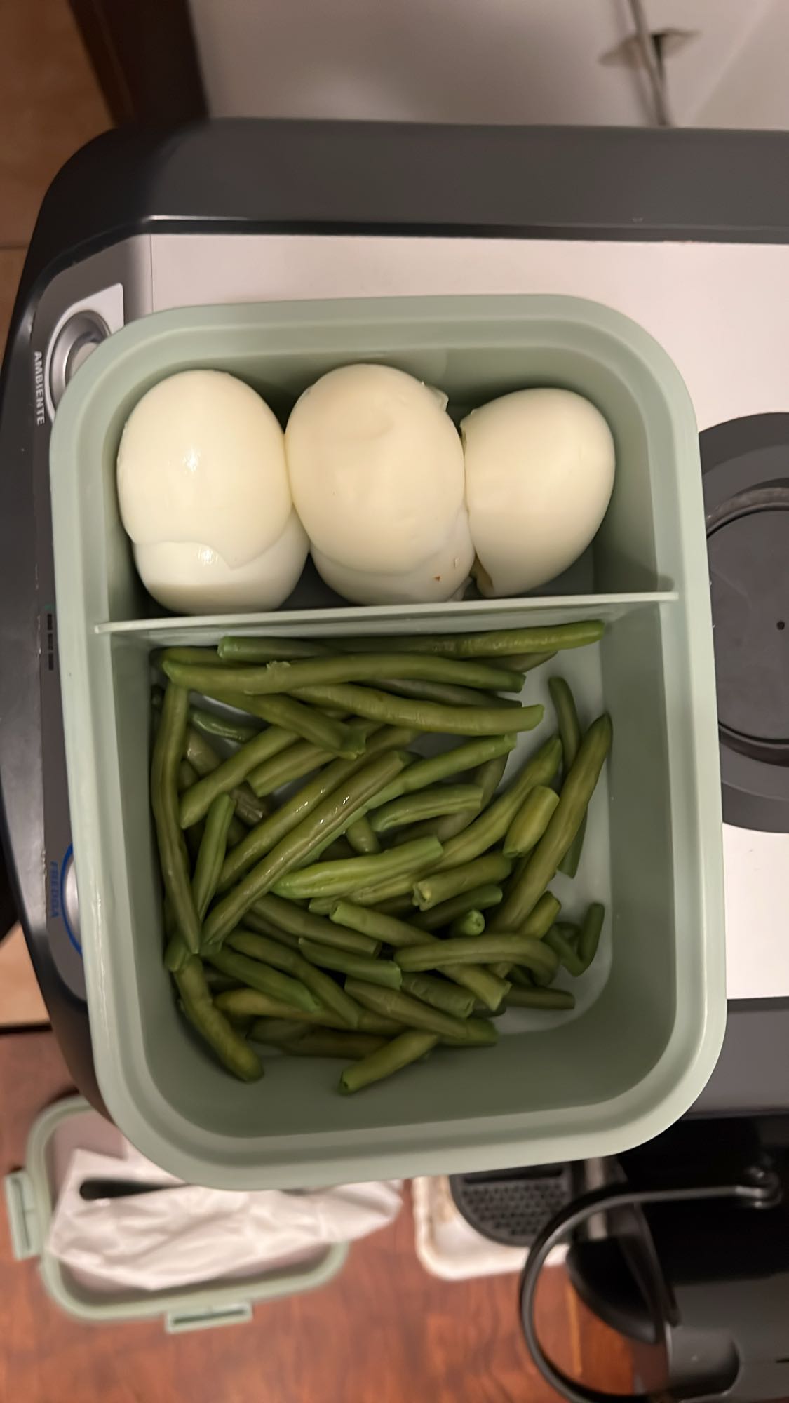 Yumurta ve fasulye kutusu