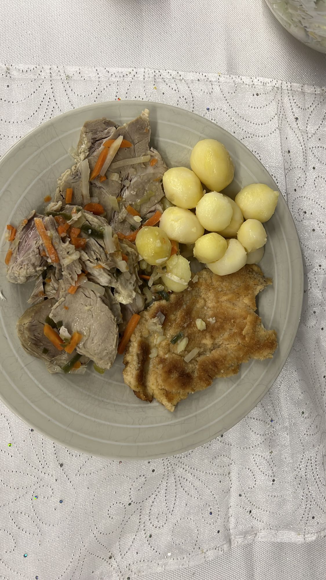 Mięsny obiad z ziemniakami