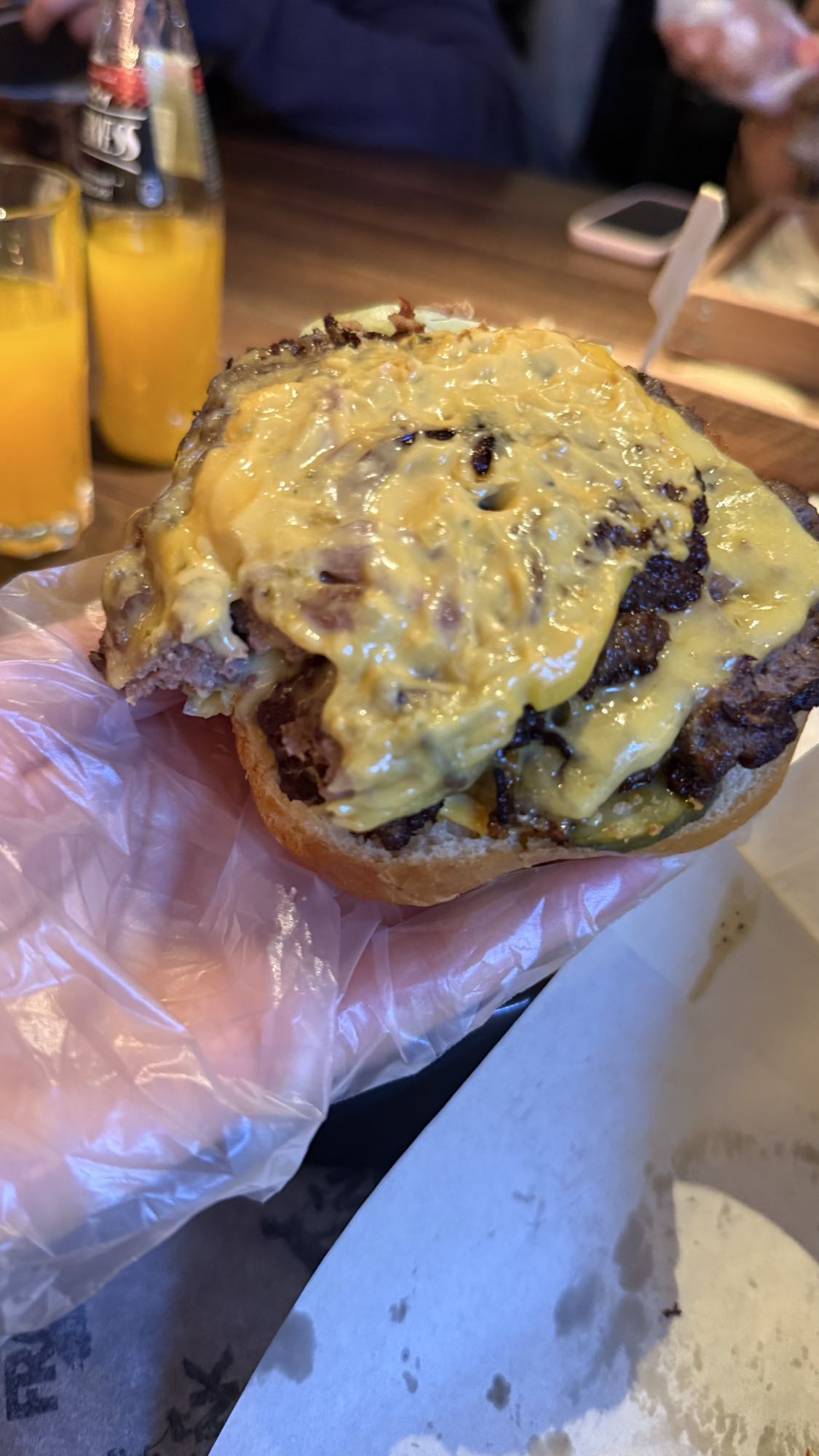 чизбургер с говядиной