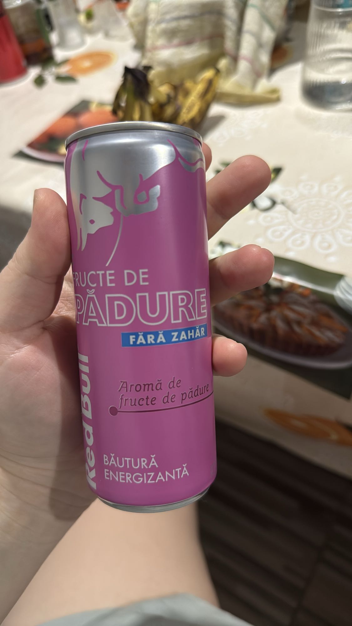 Red Bull fructe de pădure fără zahăr