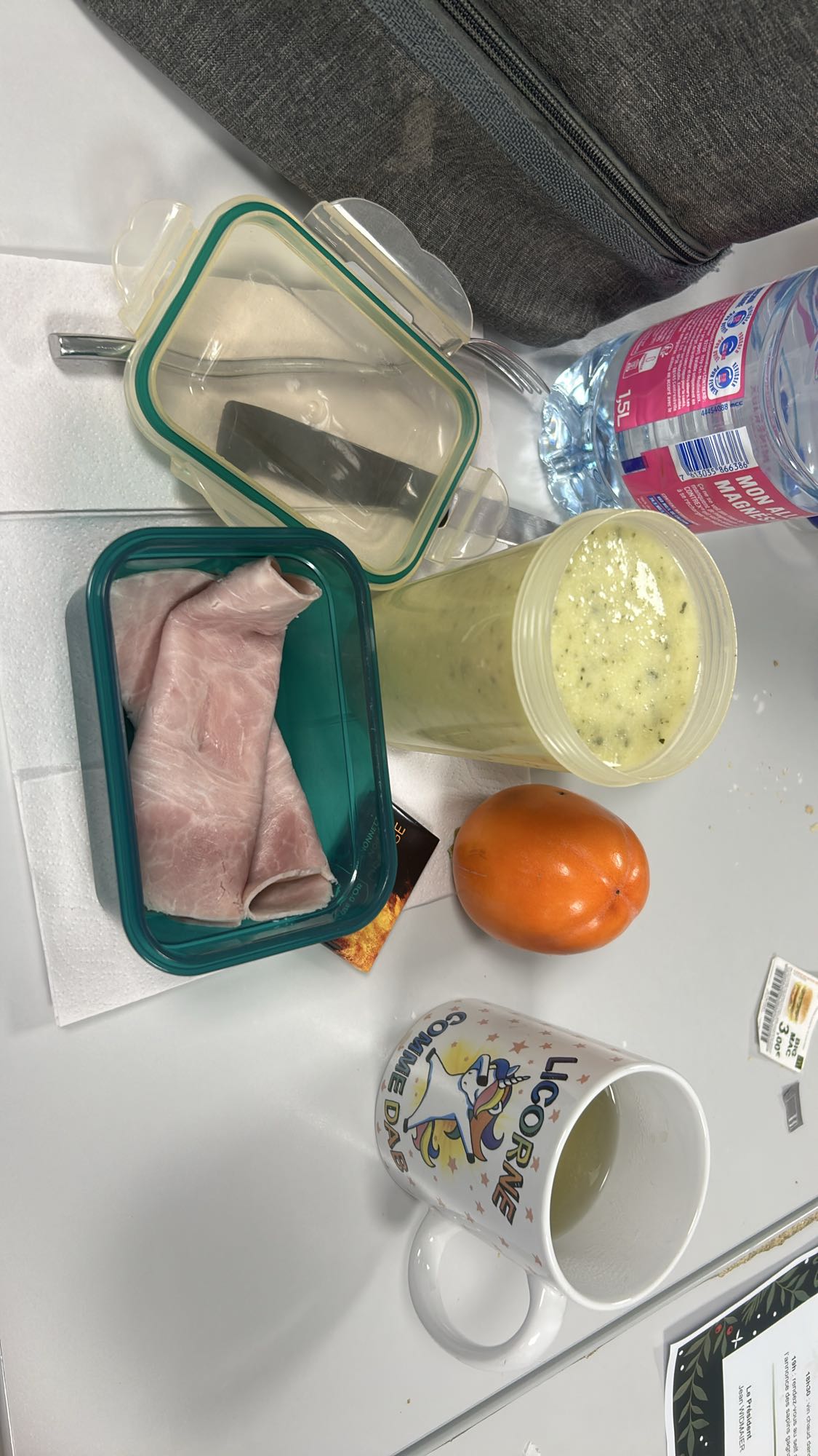 Déjeuner léger bureau