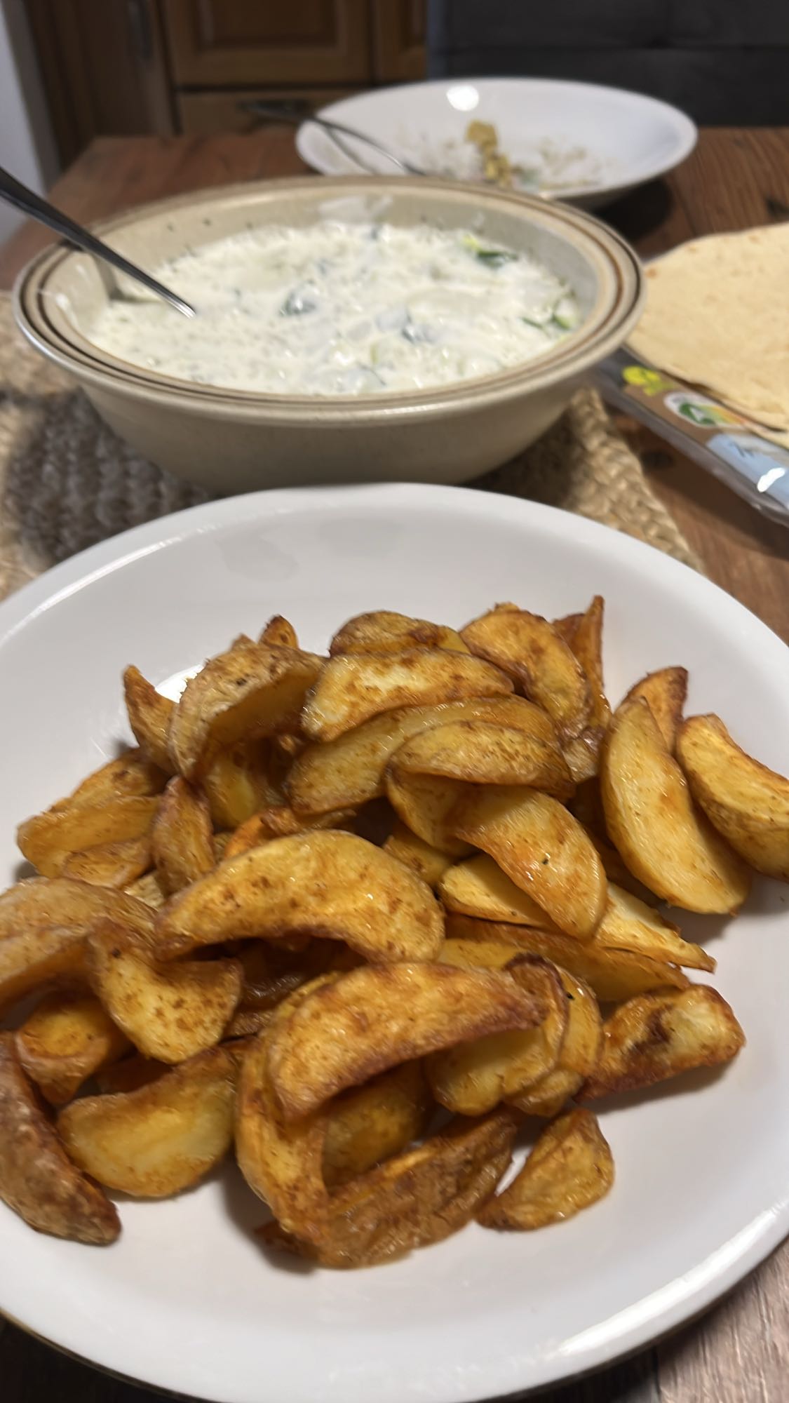 Patates kızartması ve cacık