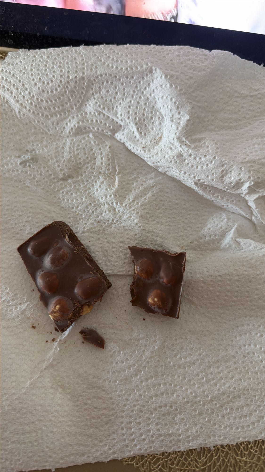 шоколад с орехами