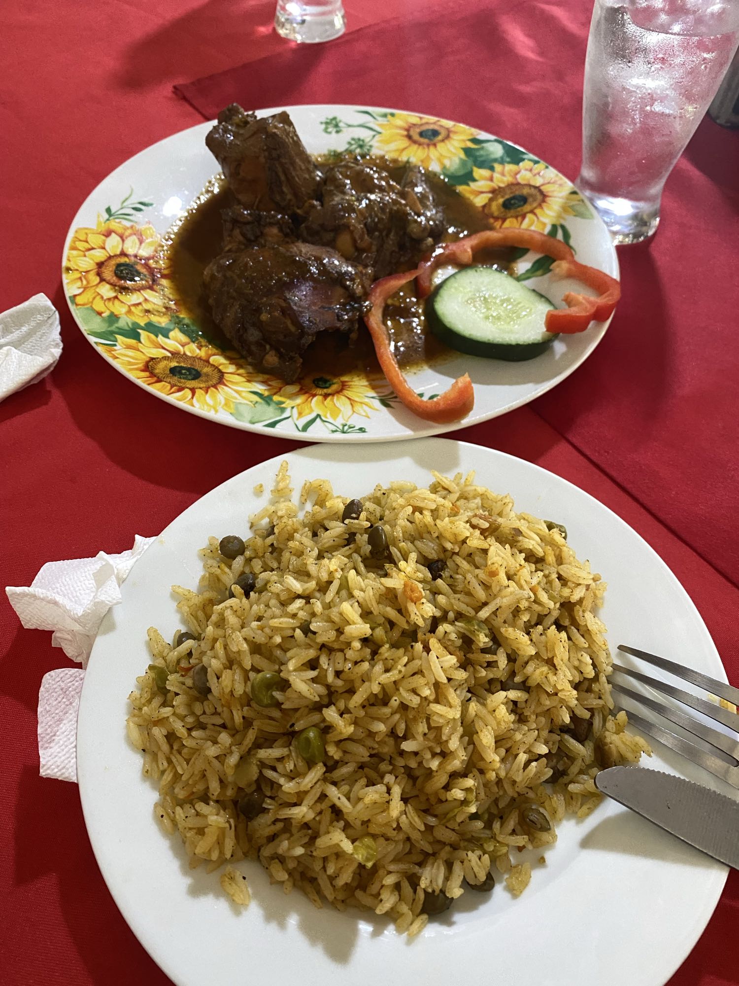 Arroz con carne guisada