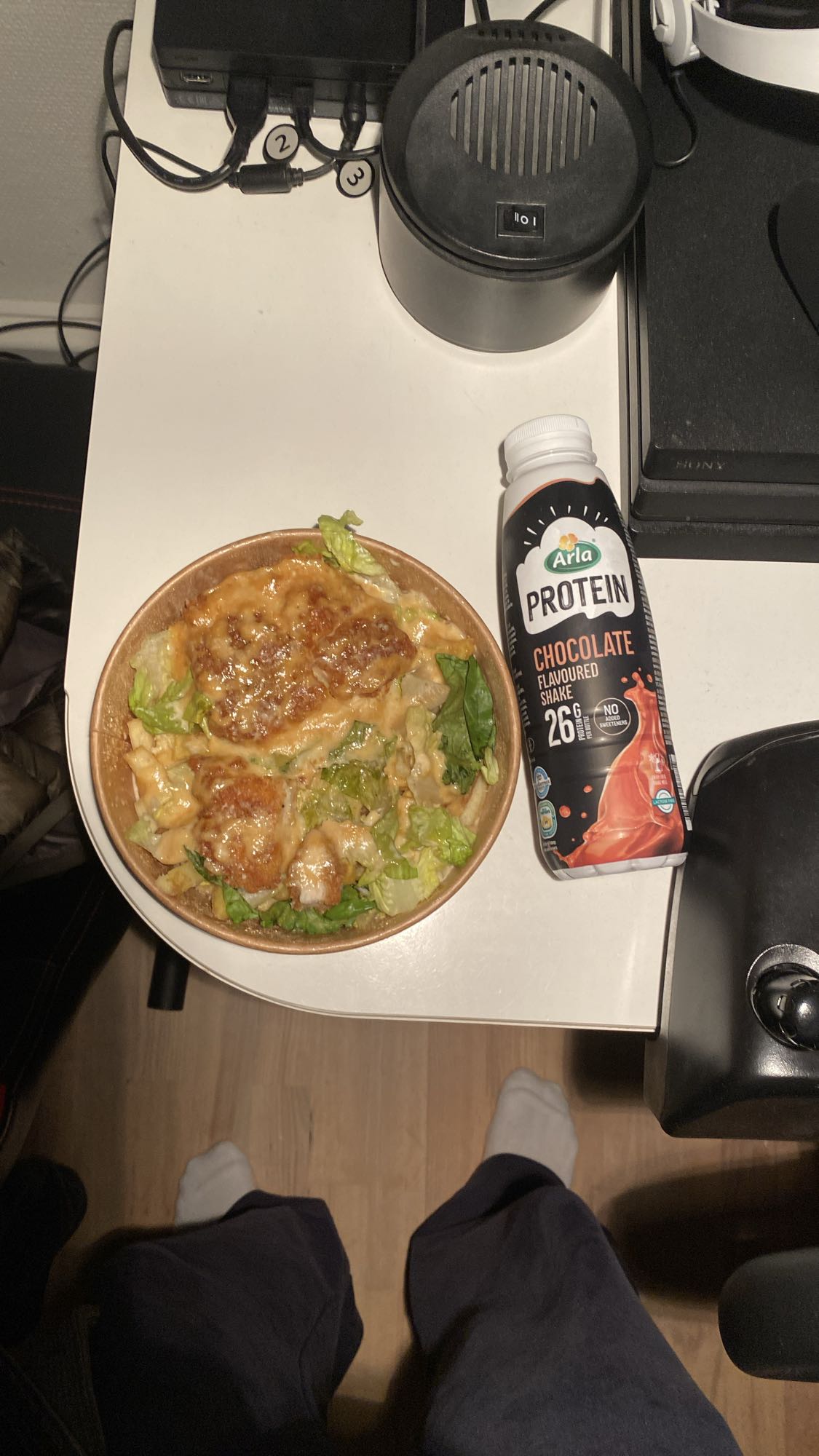 Kyllingsalat og proteinshake