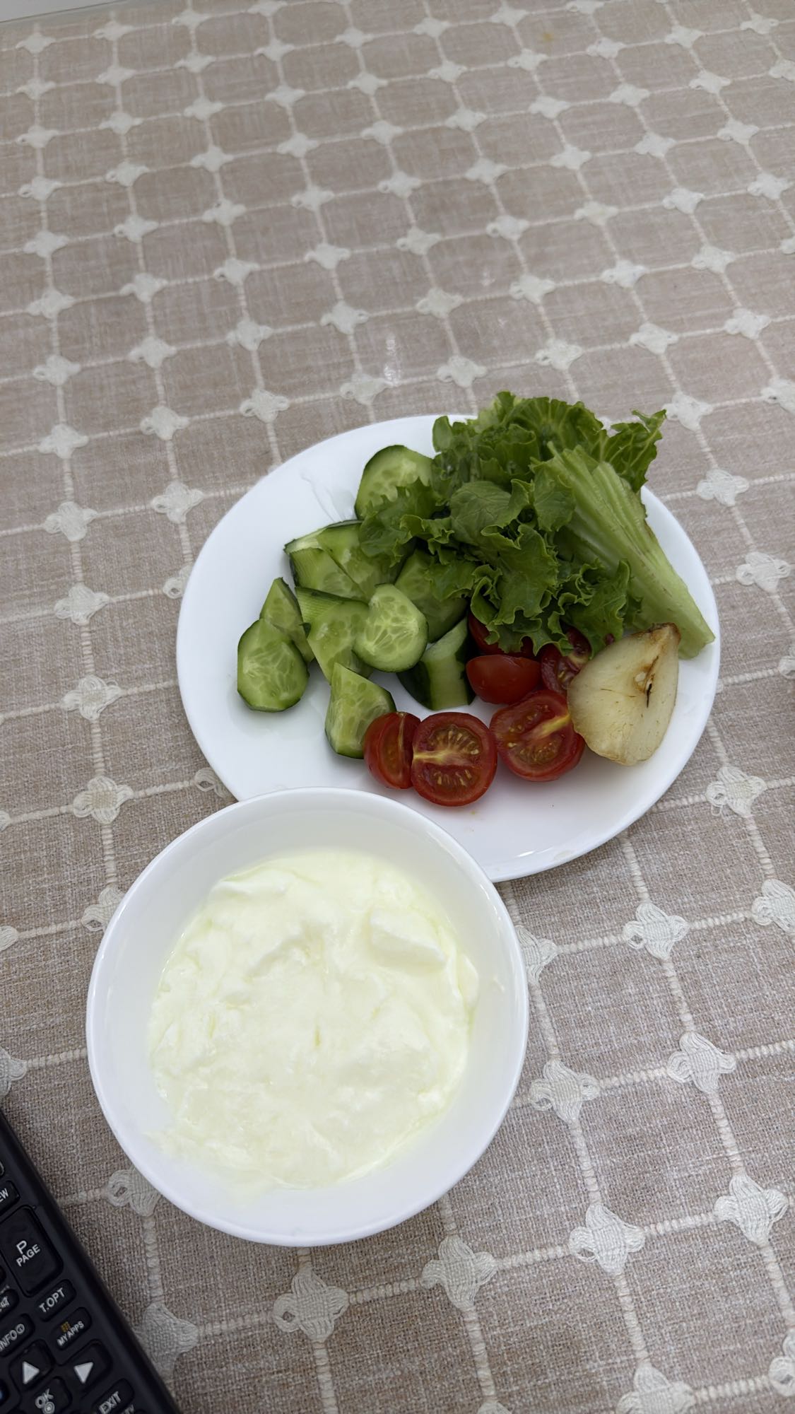 Овощной салат с йогуртом