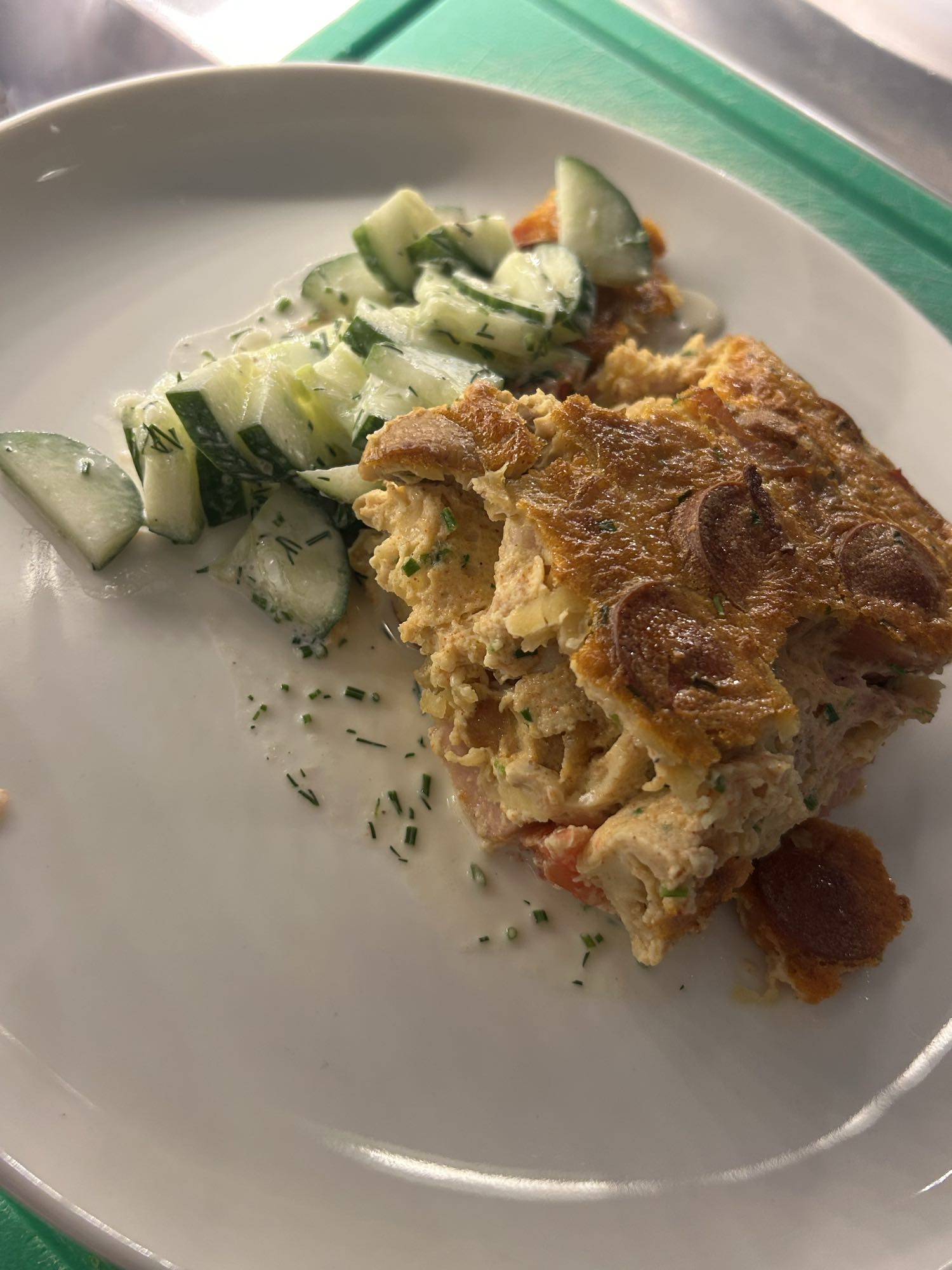 Овощная запеканка с салатом